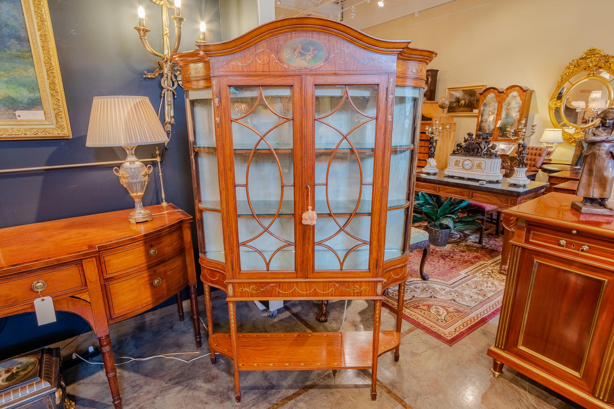 English Beautiful Late 19th Century Edwardian Satinwood Painted Vitrine