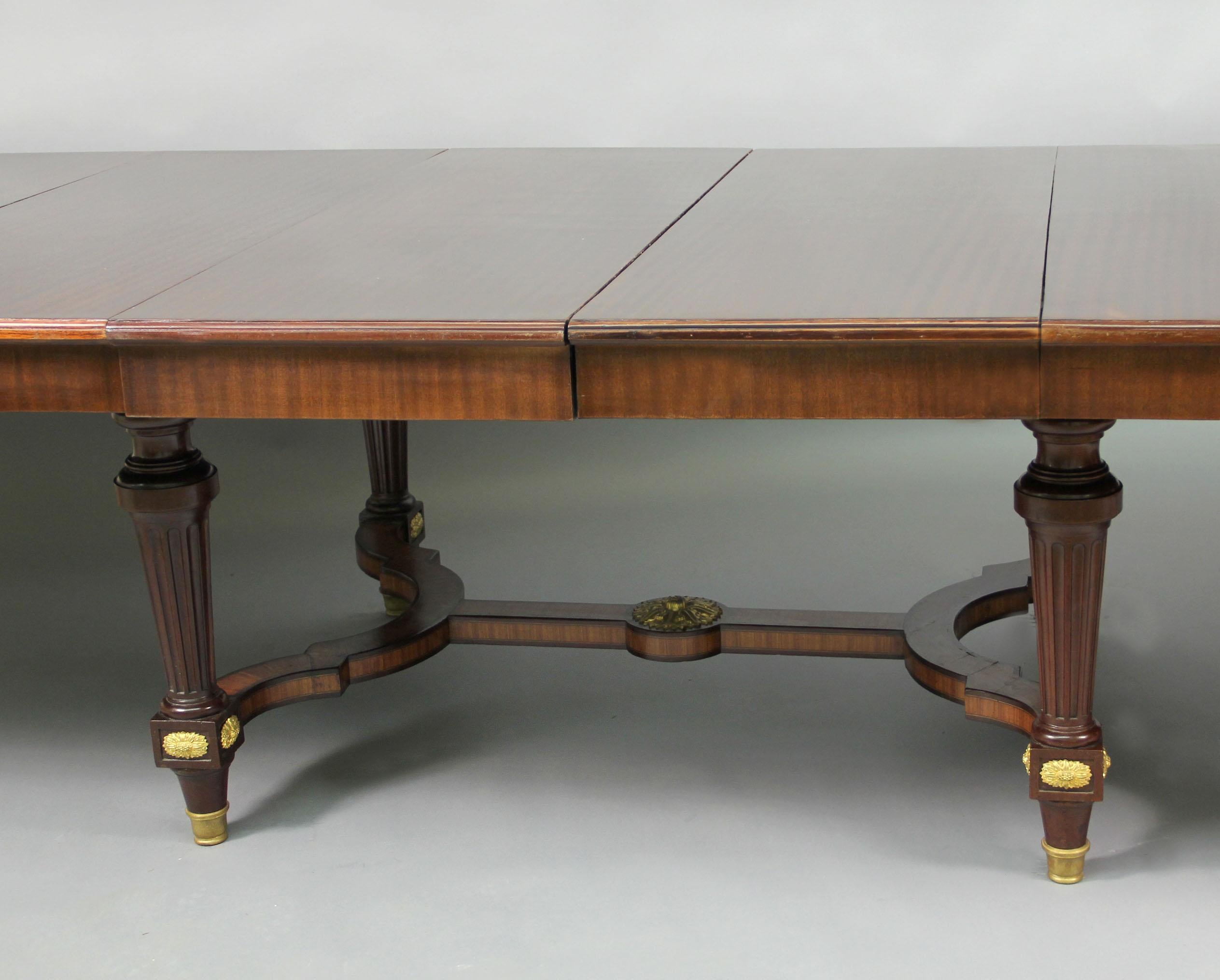 Belle Époque Beautiful Late 19th Century Gilt Bronze Mounted Louis XVI Style Dining Table For Sale