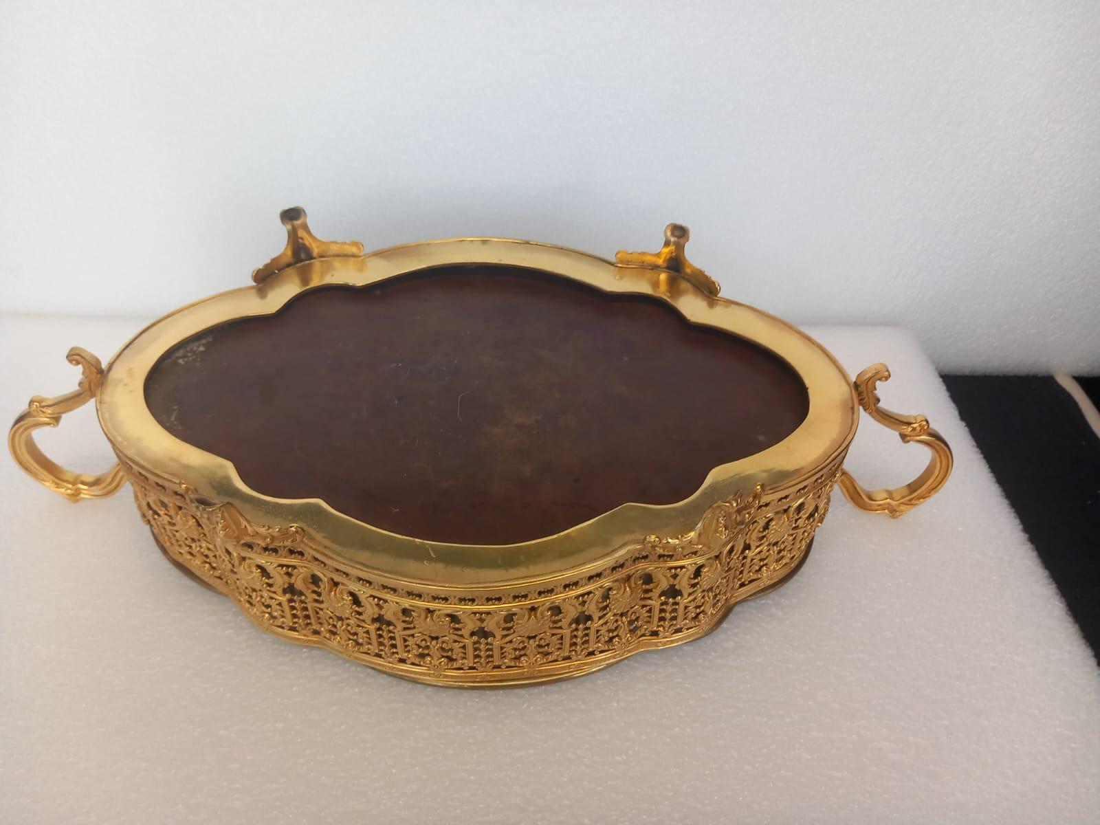 Rococò Bellissima jardinière francese di fine Ottocento in ormolu in vendita