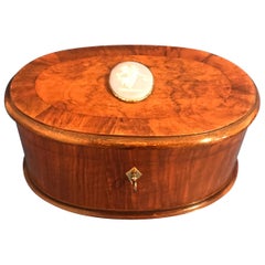 Beautiful Late Victorian 1900 Cross Banded Walnut Oval Box
