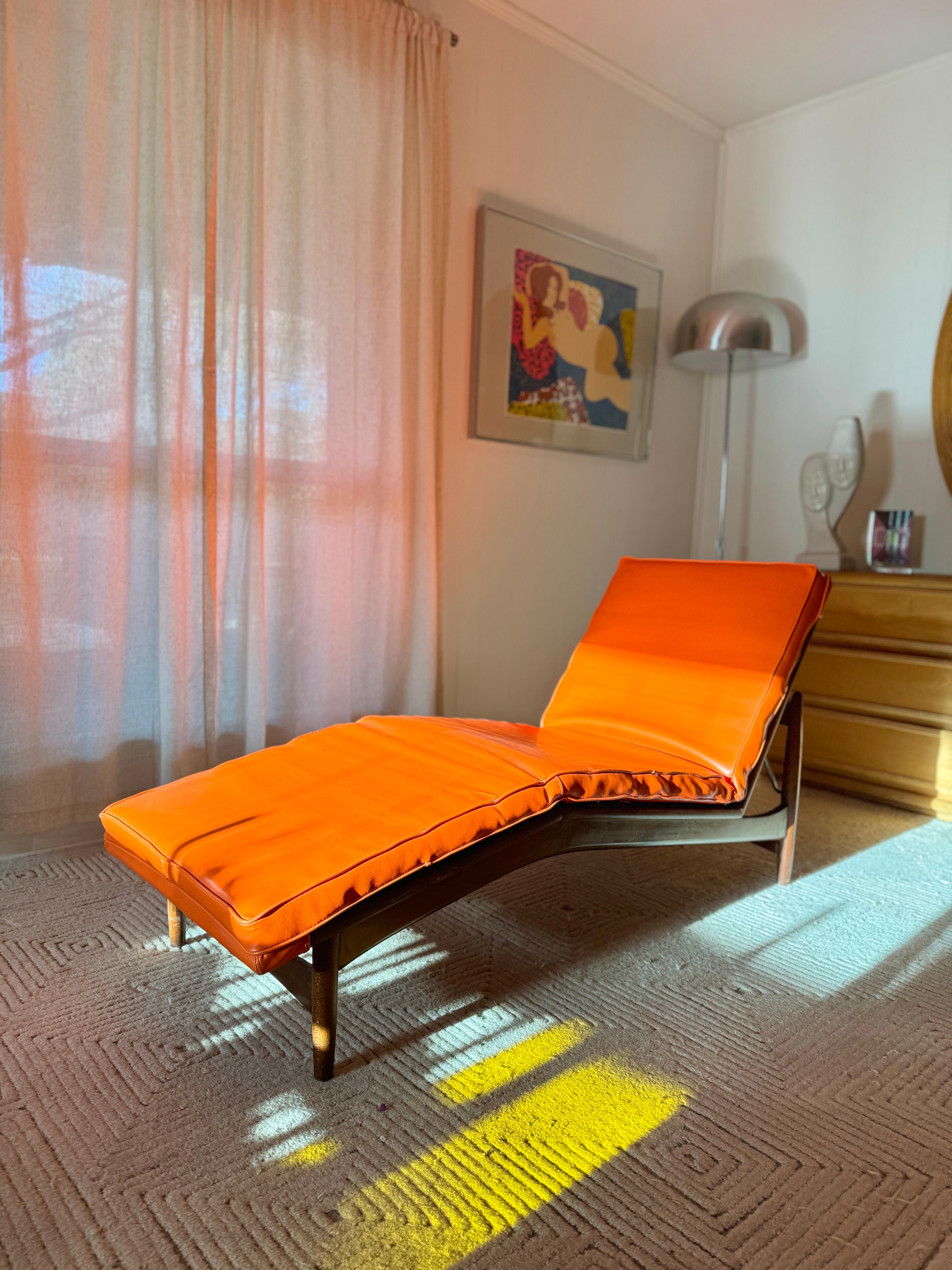 A beautiful mid century modern Danish lounge chair by Ib Kofod Larsen for Selig For Sale 1