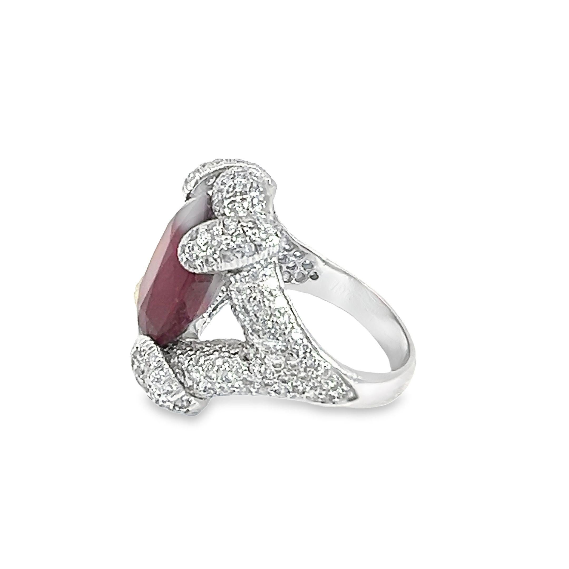 A beautiful natural glass filled Ruby Diamond ring set in 18Kt gold For Sale 3