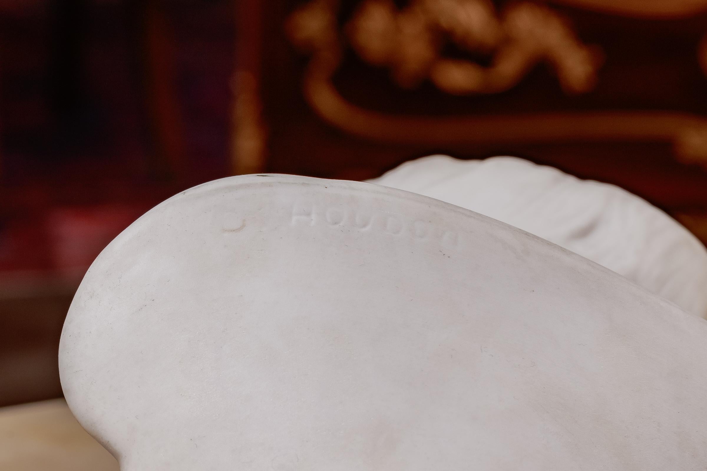 Smaltato Bellissima coppia di busti in porcellana francese Limoges della fine del XIX secolo su Sevres in vendita