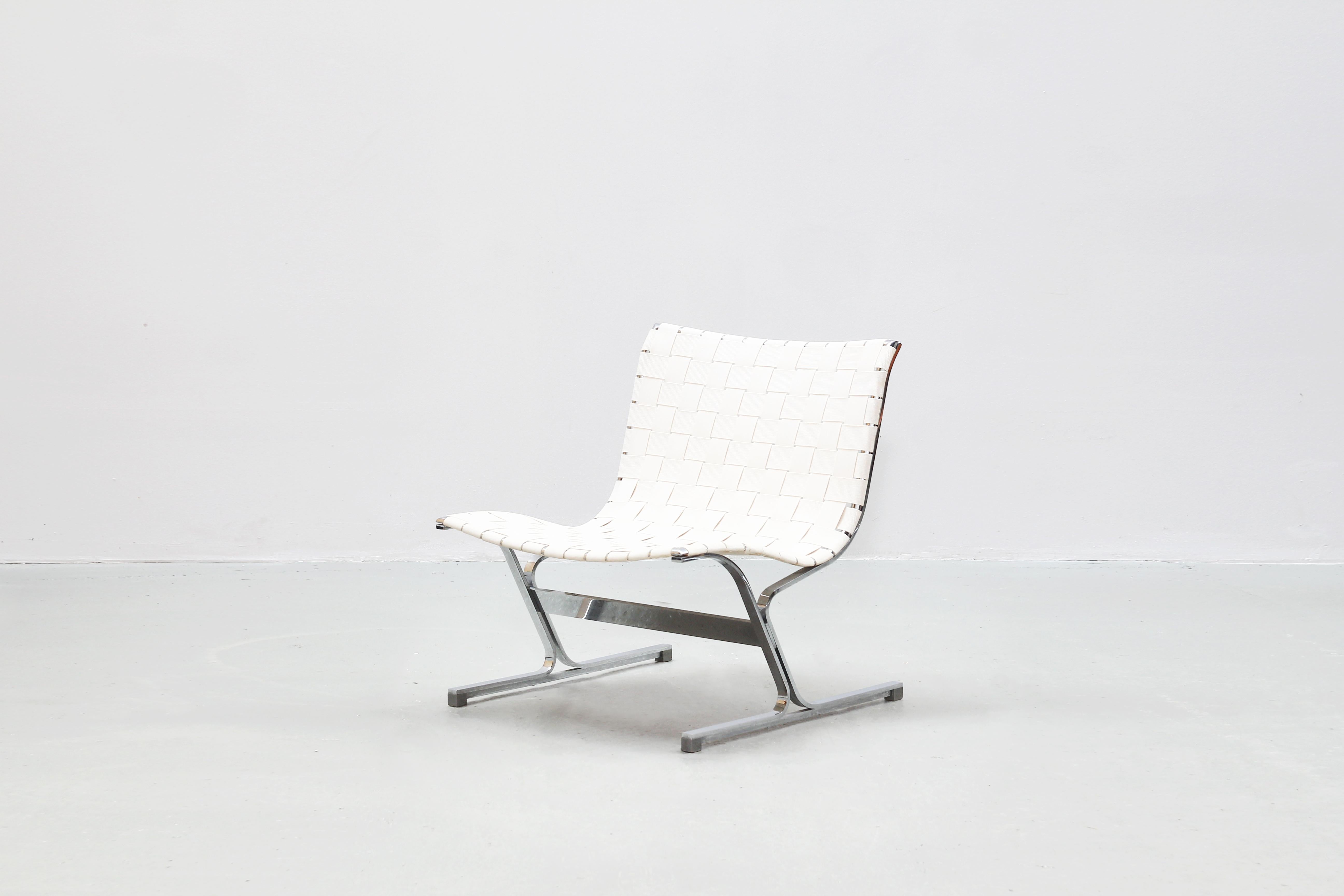Acier Magnifique paire de chaises longues italiennes par Ross Littell pour ICF, Italie en vente