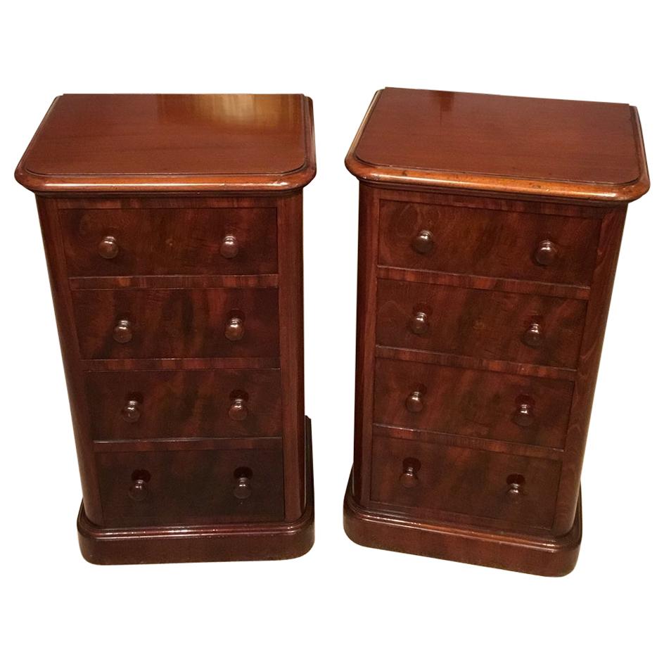 Beautiful Pair of Mahogany Victorian Period Bedside Chests