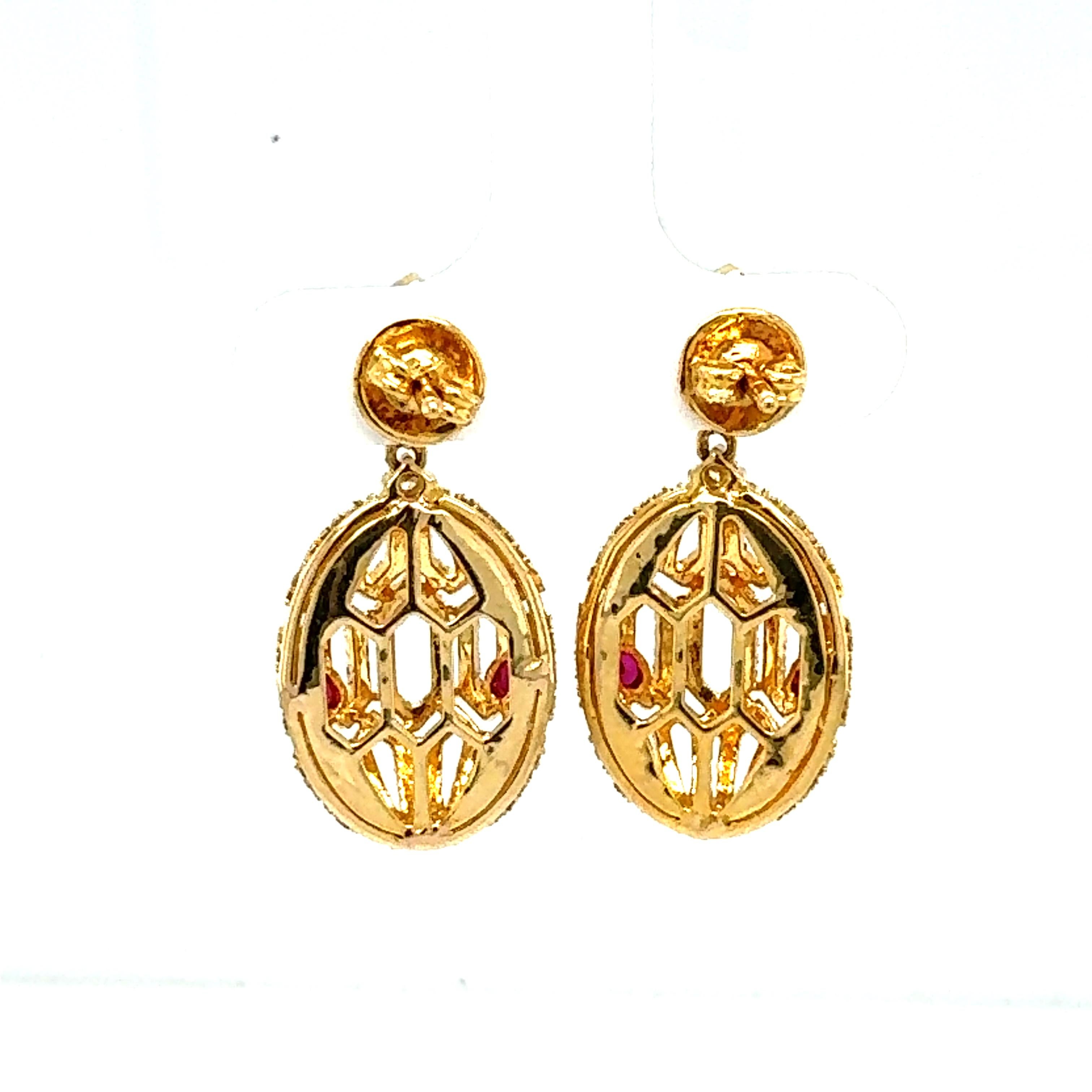A beautiful pair of ruby and diamond earrings For Sale 1