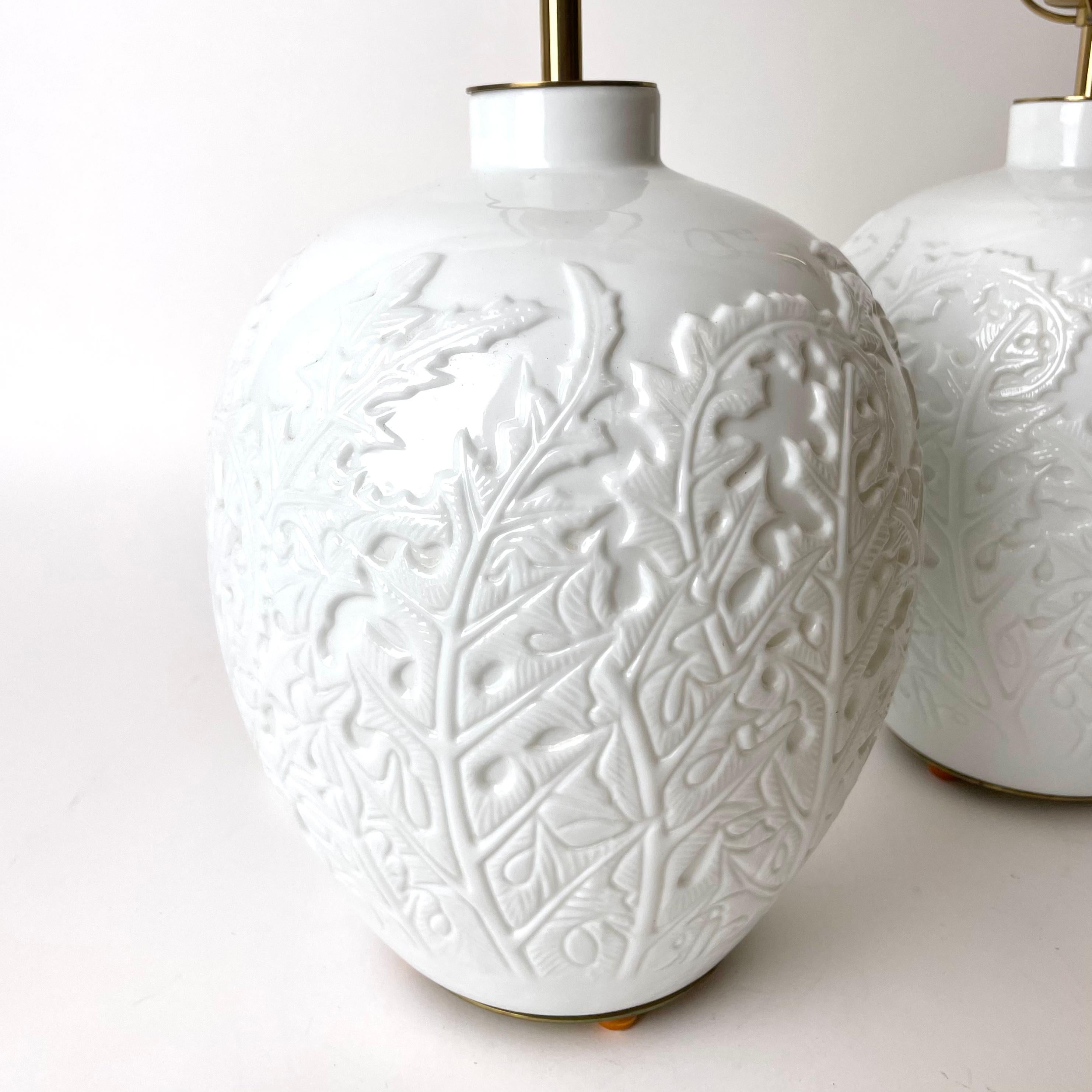 Beautiful Pair of Table Lamps from Firma Svenskt Tenn, Sweden in Opaline Glass In Good Condition In Knivsta, SE