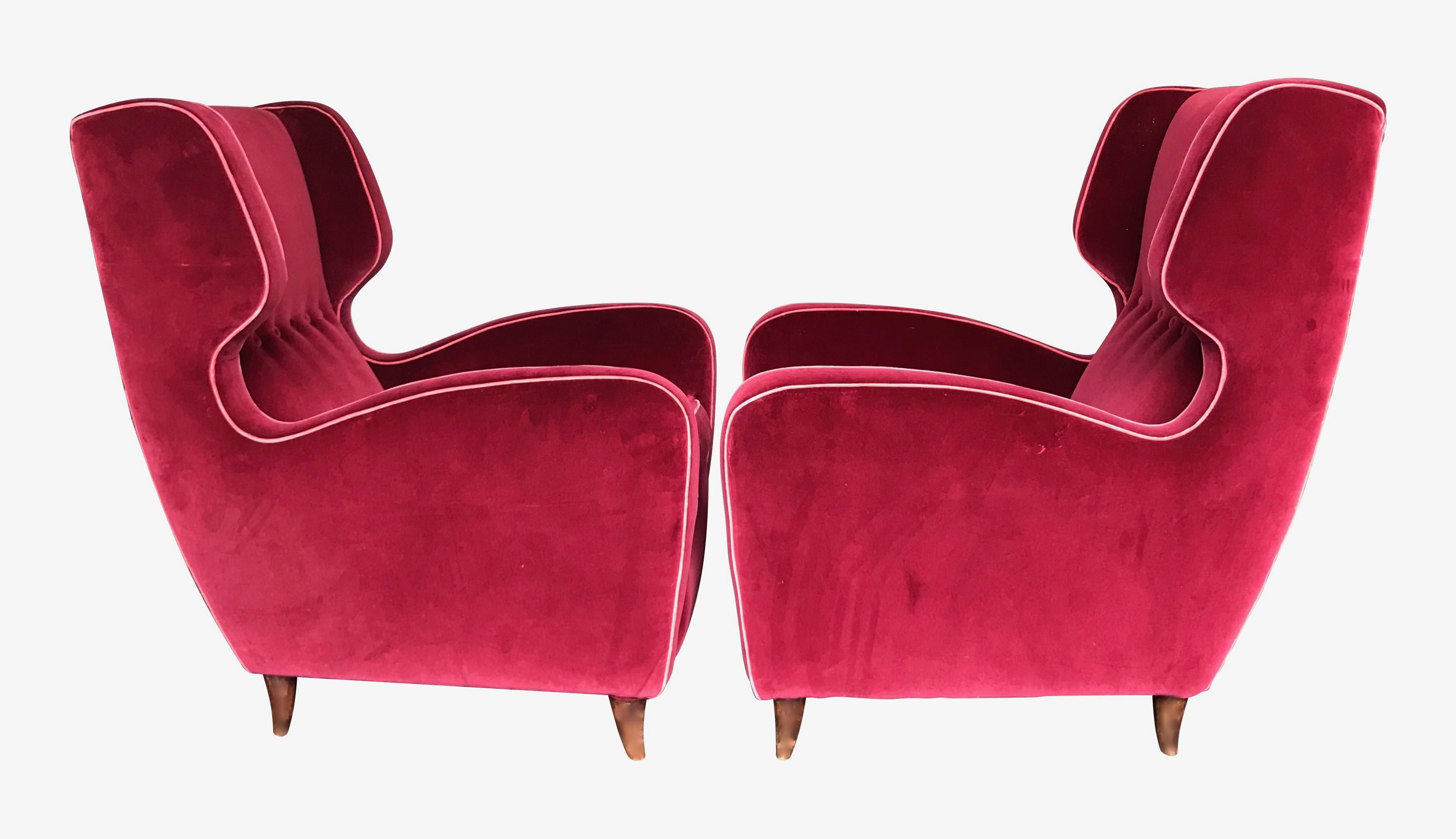Mid-20th Century Beautiful Pair of Wing Backed Armchairs Attributed to Guglielmo Ulrich