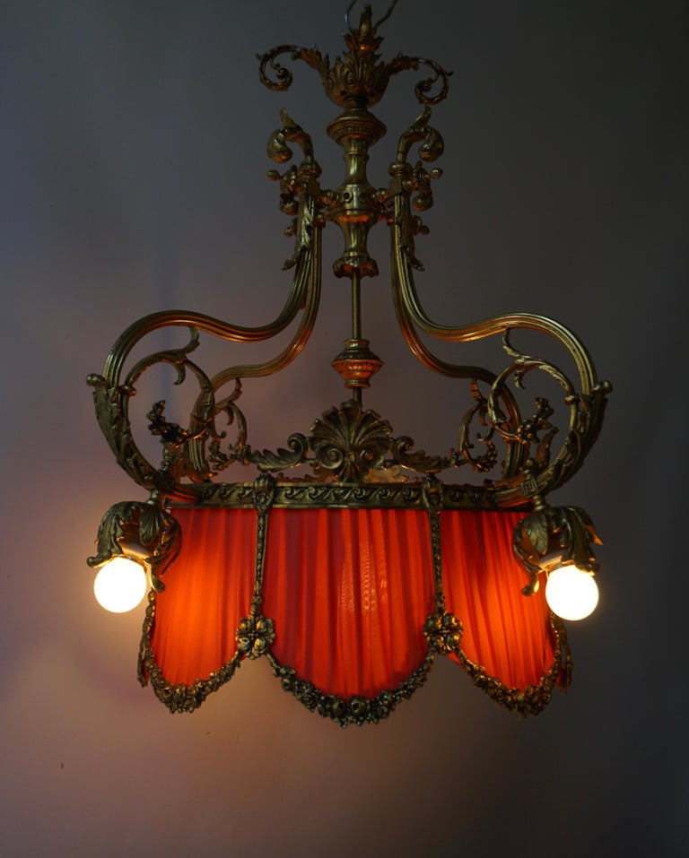 Beautiful Palatial Bronze Chandelier in the Shape of a Crown In Good Condition For Sale In Antwerp, BE