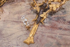 Un bellissimo set di 4 appliques in bronzo dorato e bronzo patinato del XIX secolo Luigi XV