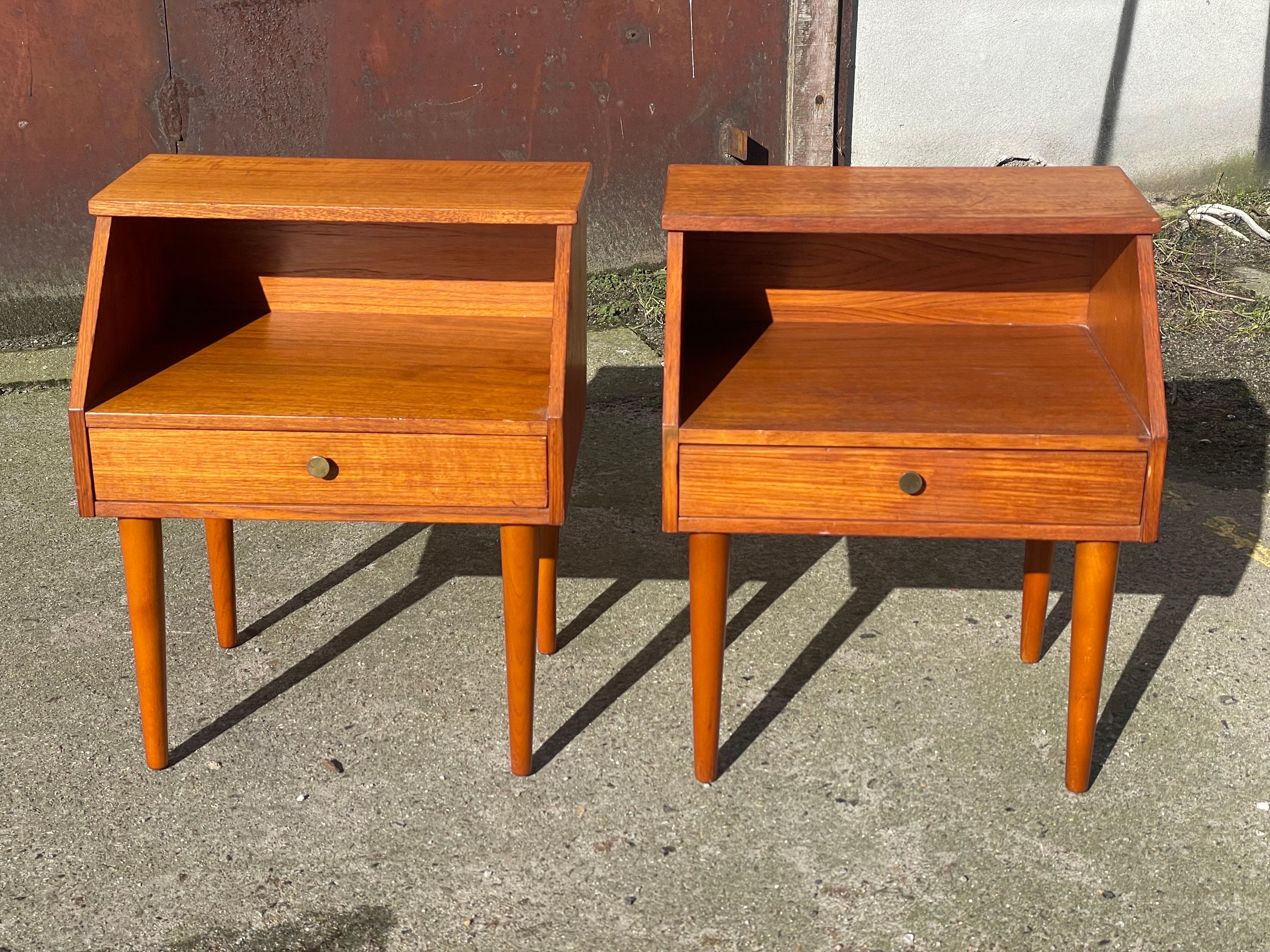 Beautiful Set of Classic Danish 1960s Teak Nightstands In Good Condition For Sale In Copenhagen, DK