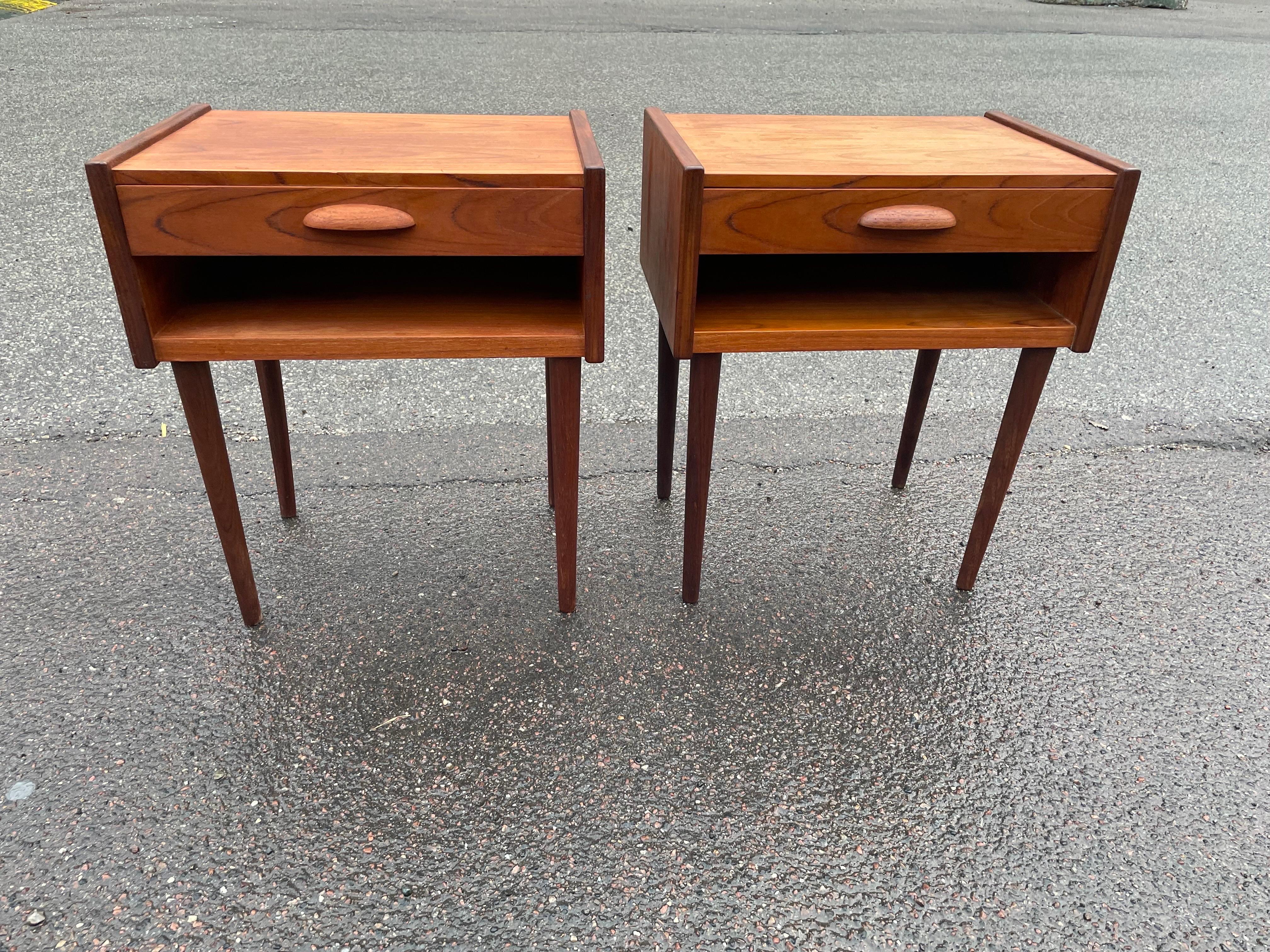 Teak A beautiful set of Danish Mid century modern teak night stands from the 1960´s For Sale