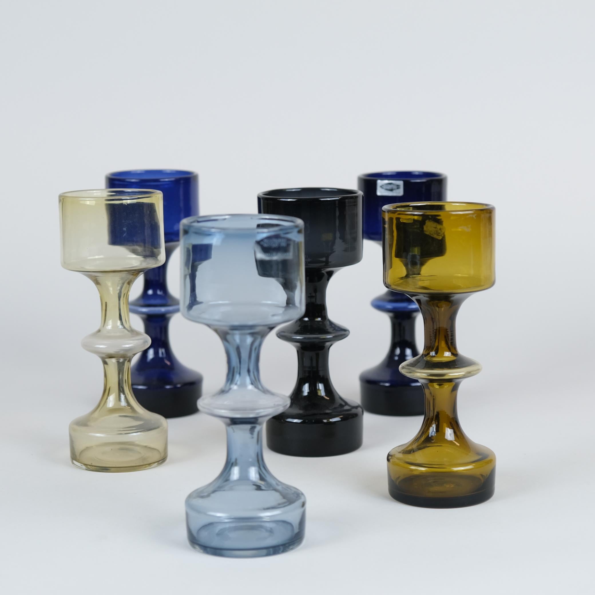 Un bellissimo vaso di sei vasi colorati di Kaj Franck, KF 245, Nuutajärvi 1957 In condizioni buone in vendita a Helsinki, FI