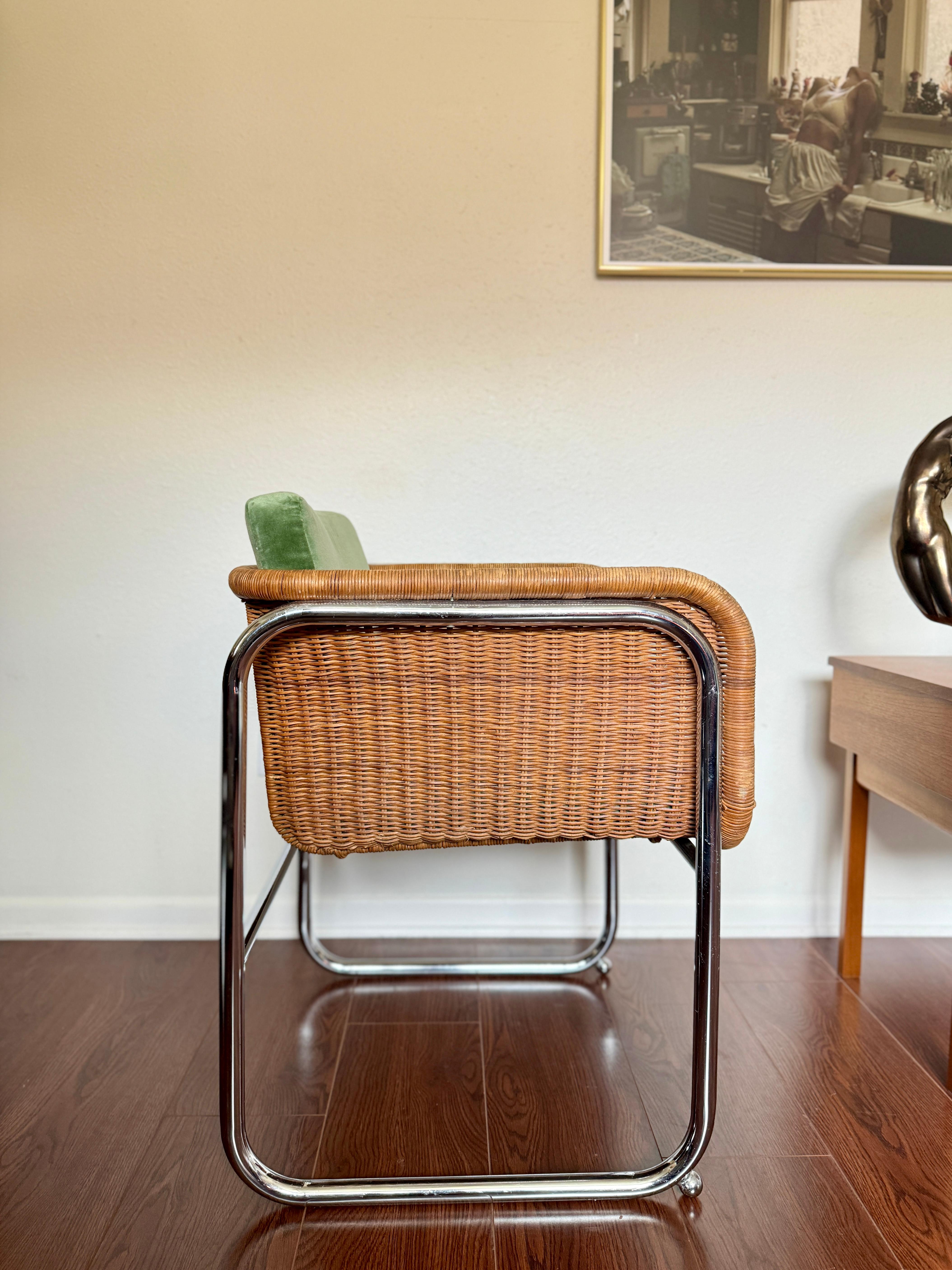 A beautiful vintage model D43 wicker and chrome cantilever chair 6
