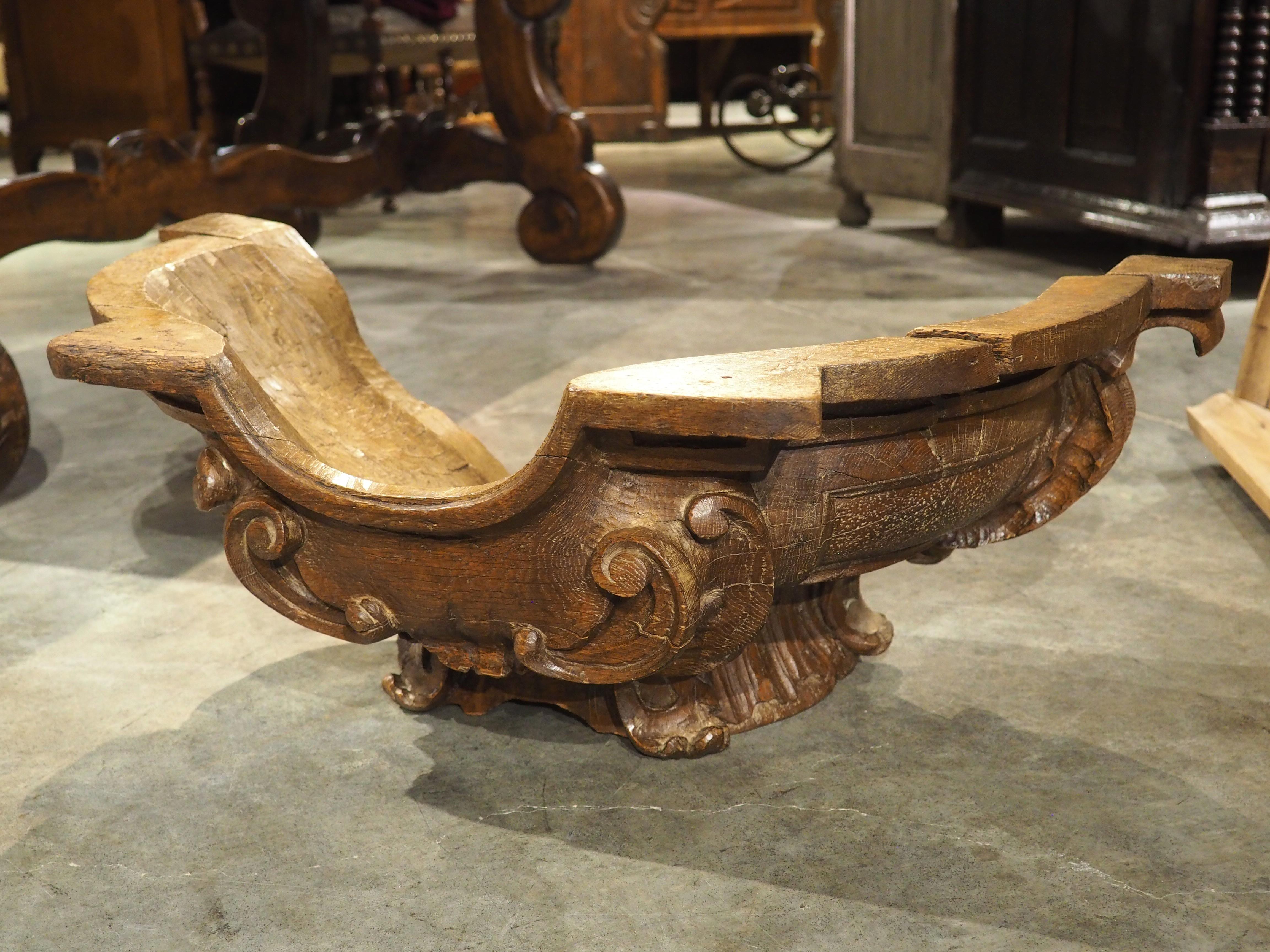Ein wunderschön geschnitztes CIRCA 1750 Eiche Boiserie Element aus Frankreich im Angebot 7