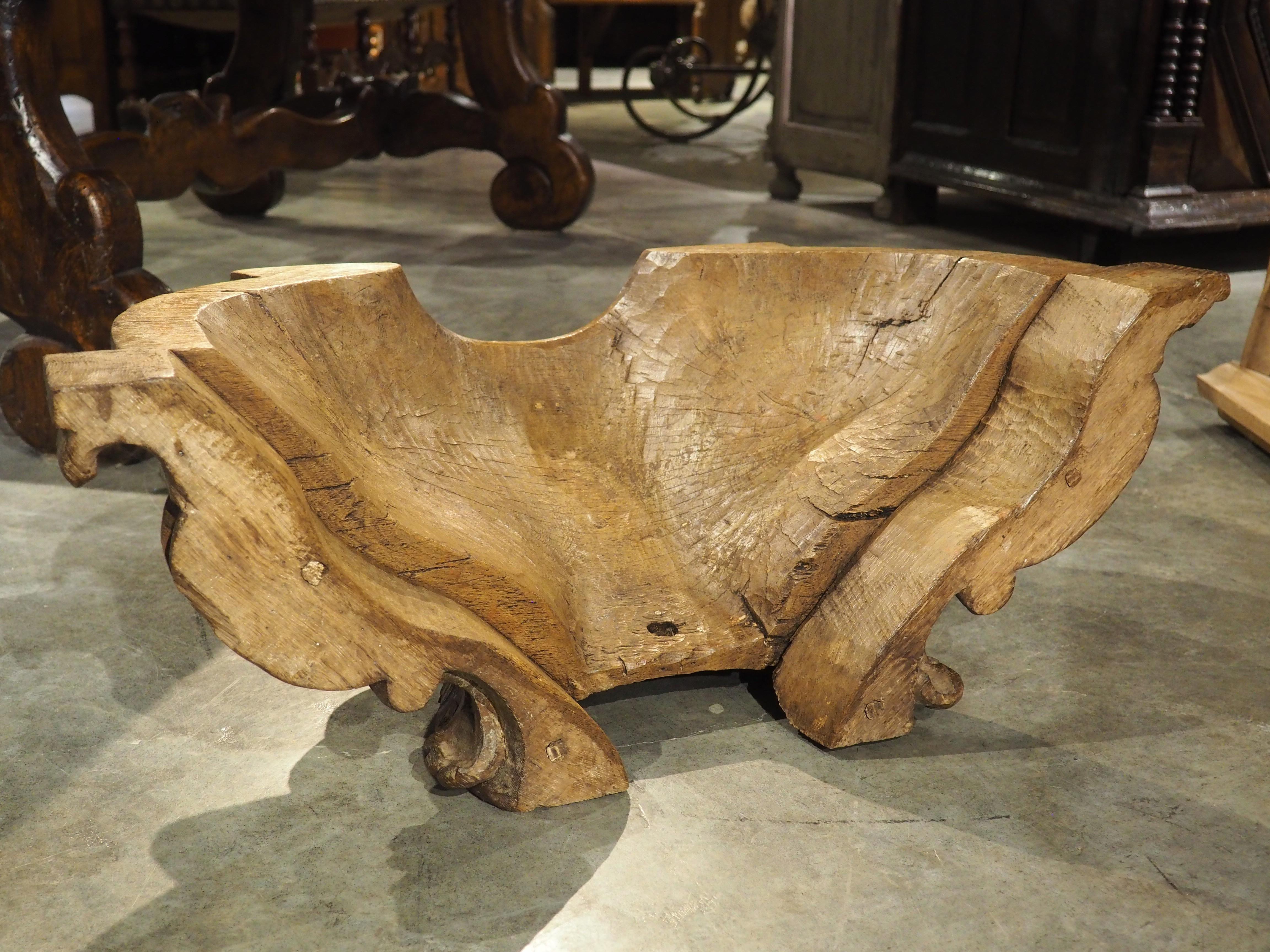 Ein wunderschön geschnitztes CIRCA 1750 Eiche Boiserie Element aus Frankreich im Angebot 1