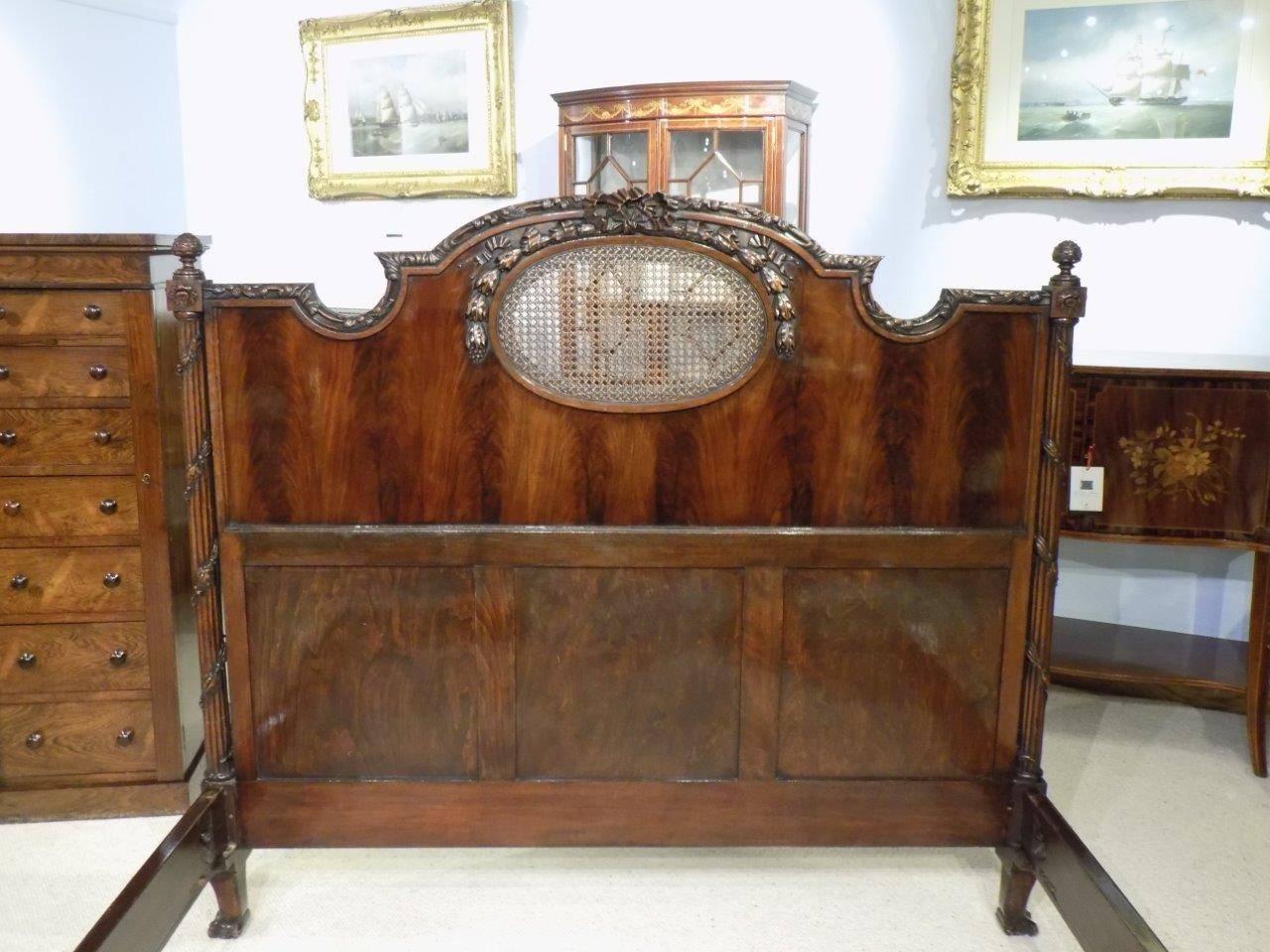 Beautifully Carved Mahogany Edwardian Period Double Bed In Excellent Condition In Darwen, GB