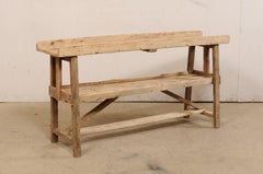 Rustikaler zweistöckiger spanischer antiker spanischer Holztisch