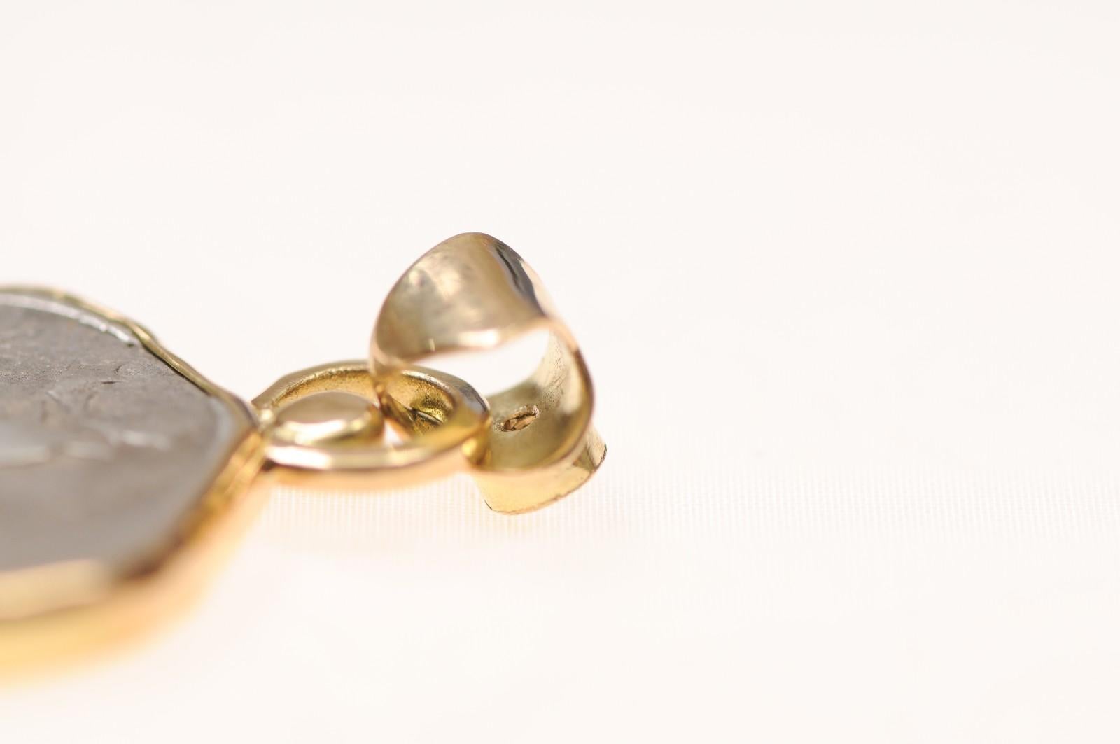 Ciondolo con ape e diamante [moneta] in oro 18 carati (solo il ciondolo) in vendita 7