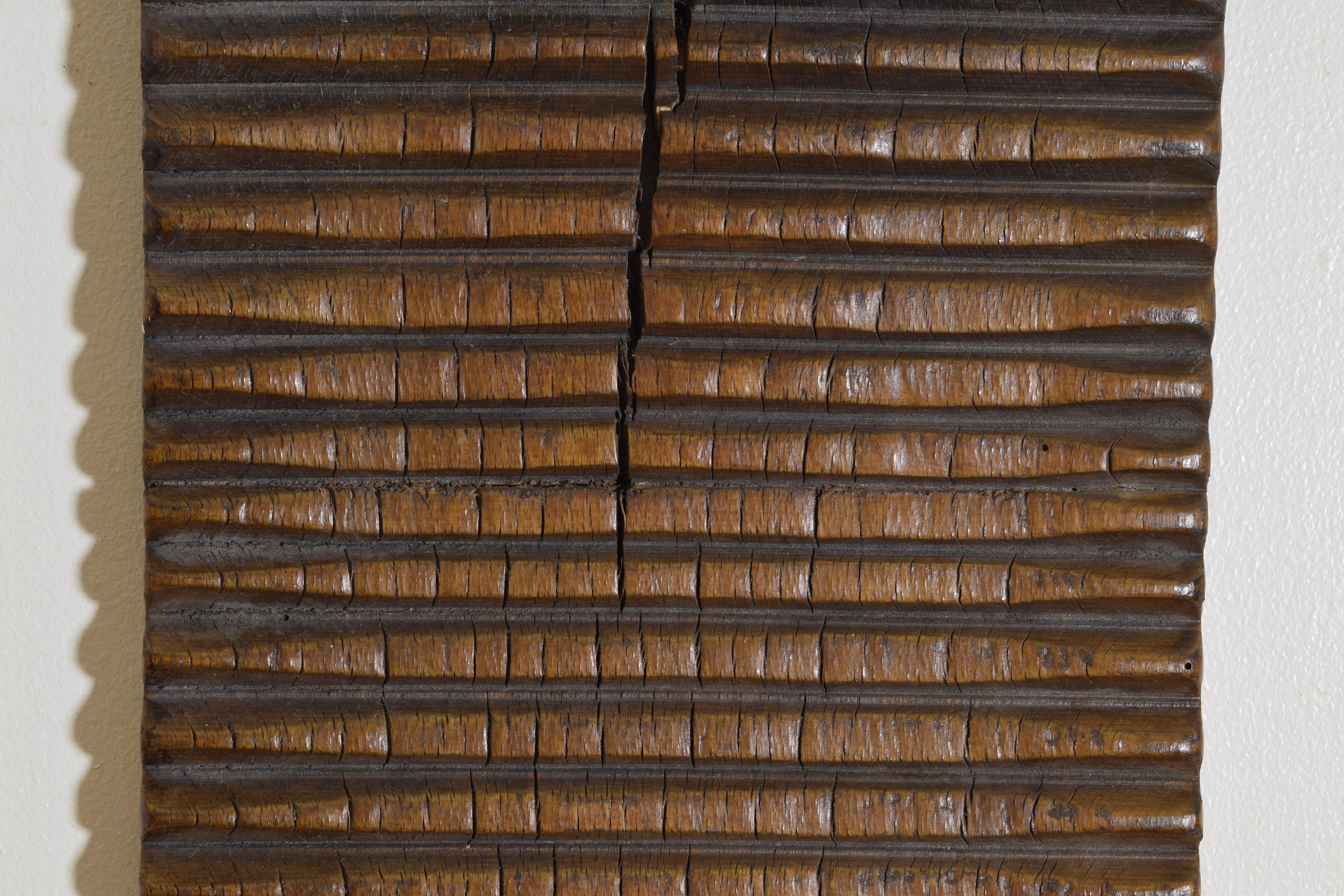Belgisches doppelseitiges Waschtisch aus Nussbaumholz, 2. Viertel des 19. Jahrhunderts im Zustand „Gut“ im Angebot in Atlanta, GA