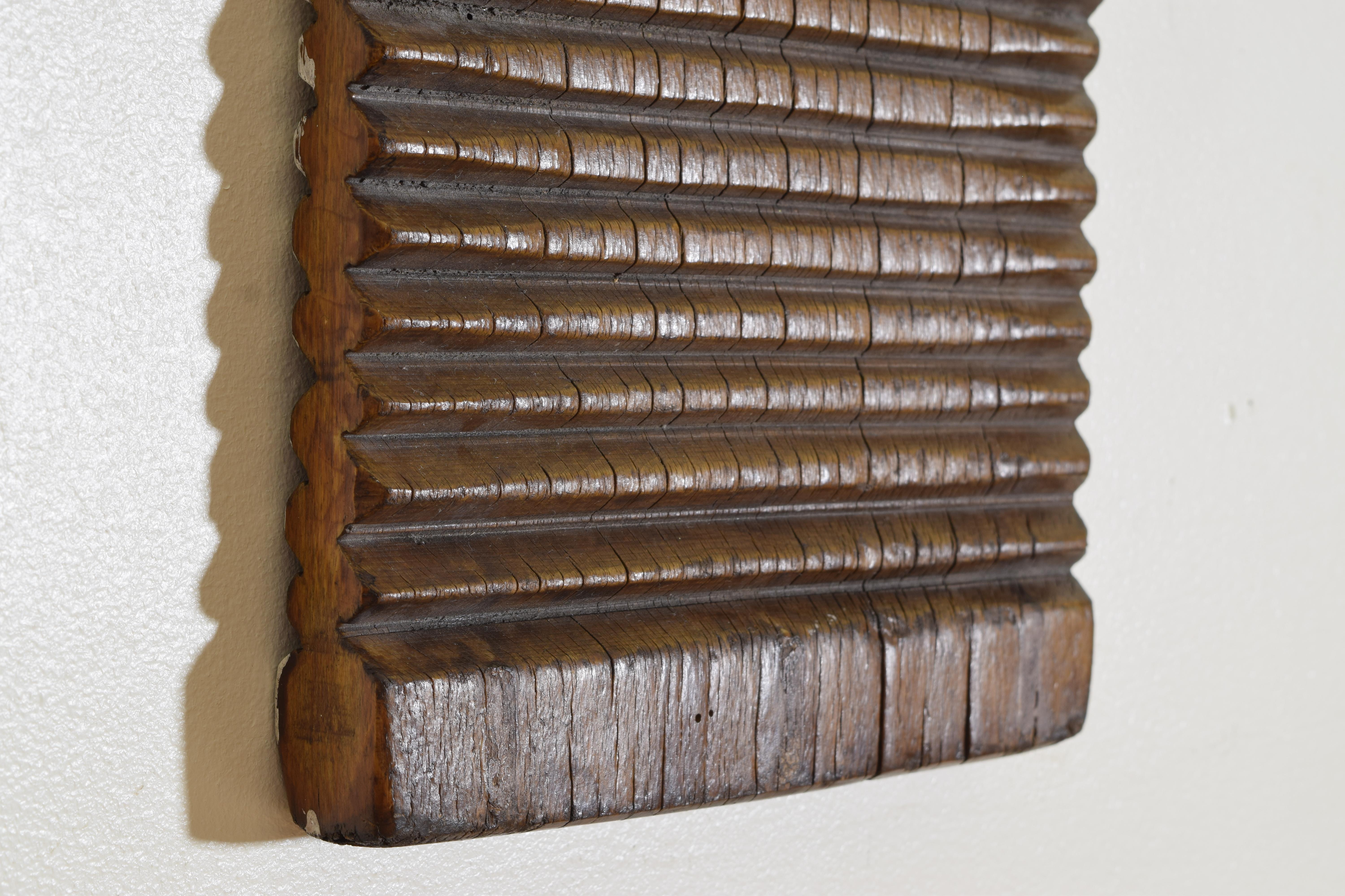 A Belgian Double Sided Washboard in Walnut, 2nd quarter 19th century For Sale 1