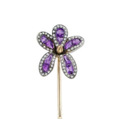 Una spilla Belle Époque Iris di LaCloche