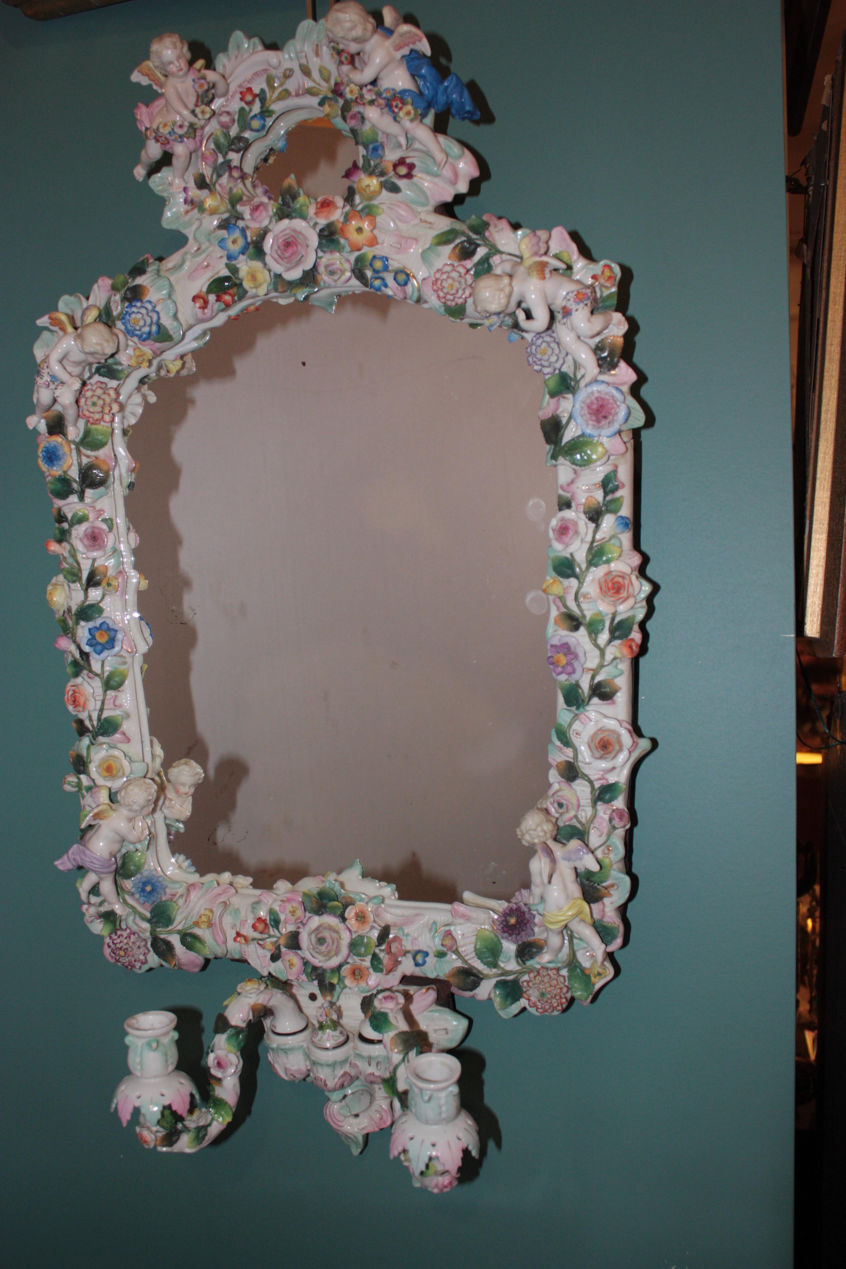 Belle Époque Sitzendorf Porcelain-Mounted Mirror, Encrusted with Flowers In Good Condition For Sale In Montreal, QC