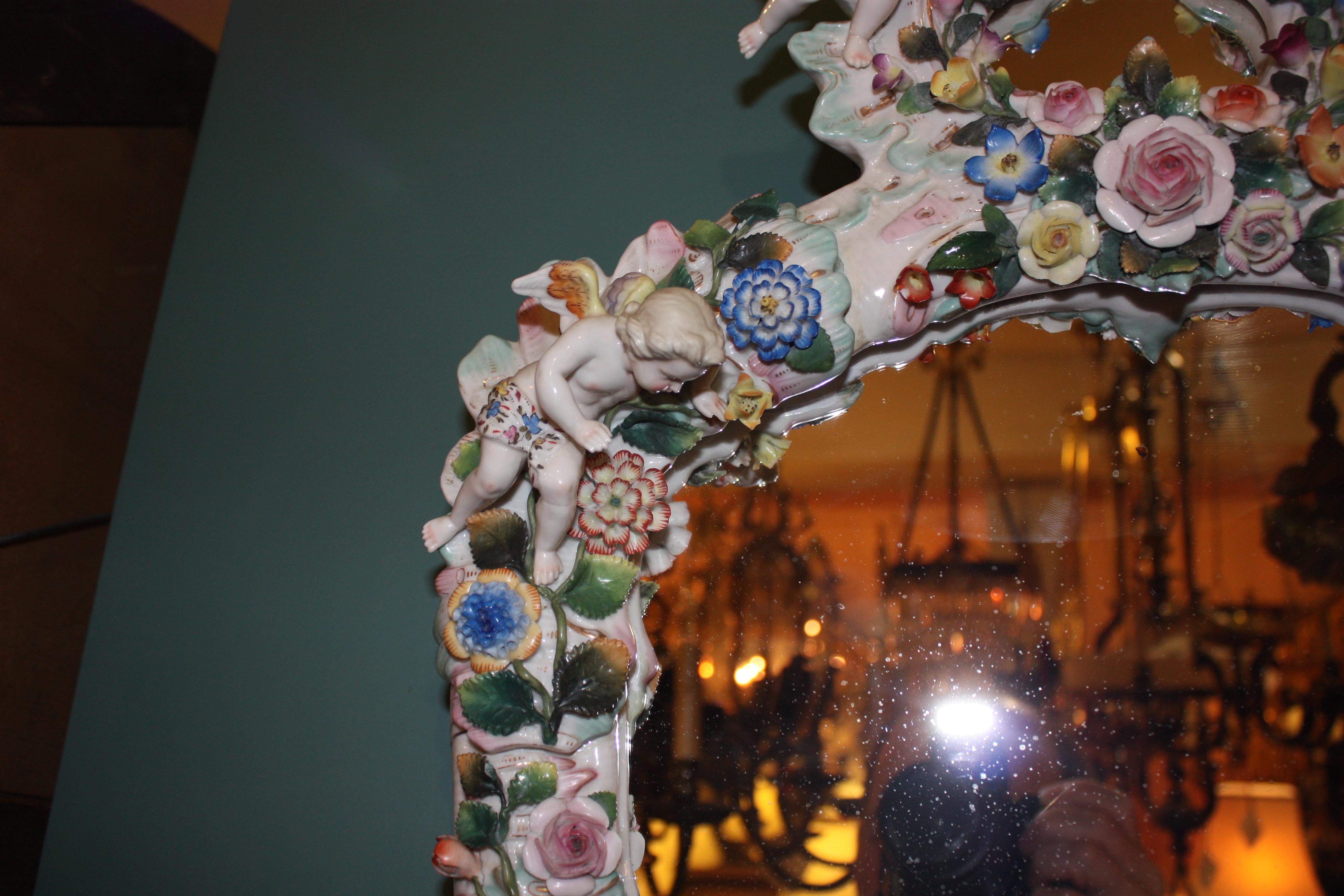 Belle Époque Sitzendorf Porcelain-Mounted Mirror, Encrusted with Flowers For Sale 3