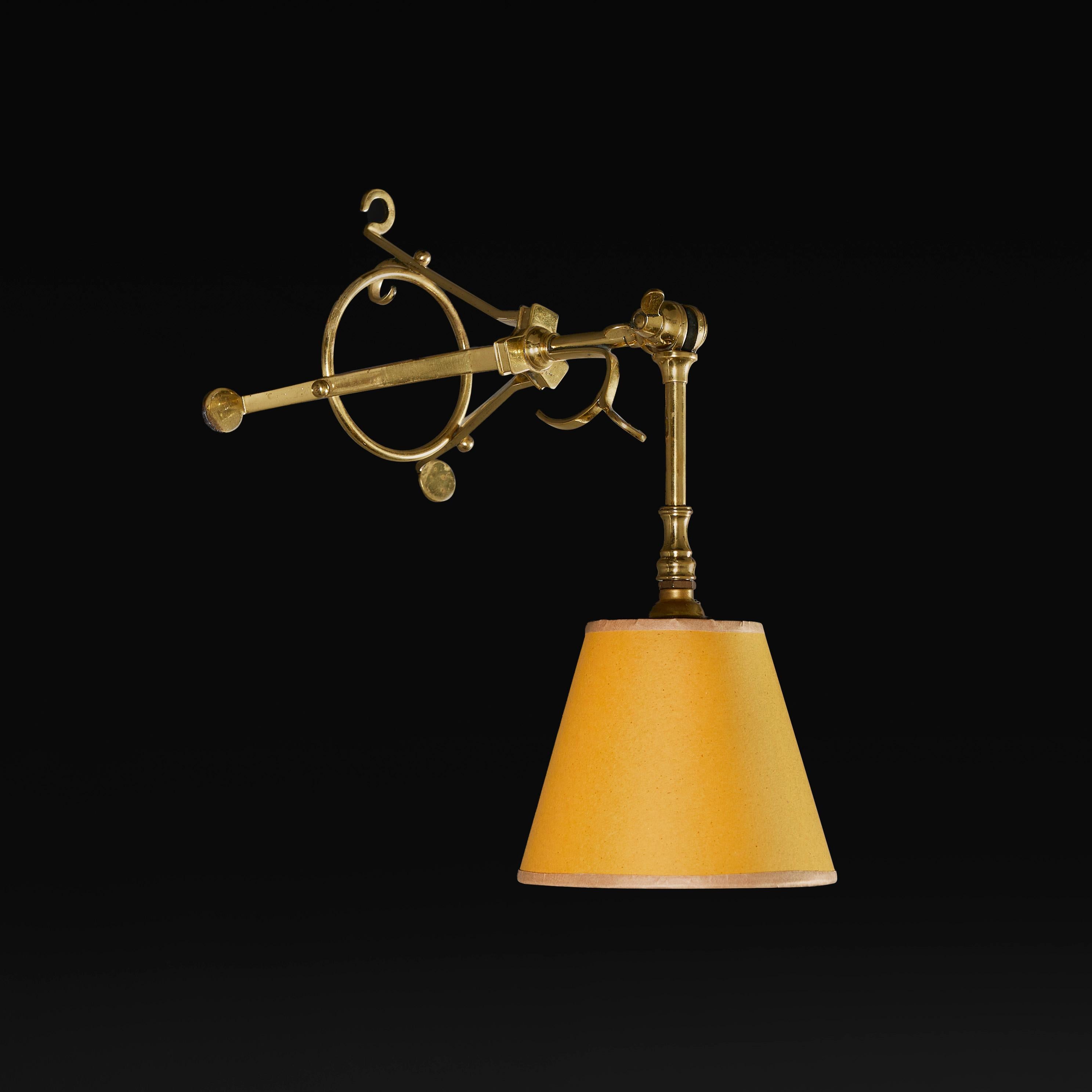 A Benson Brass Tripod Lamp In Good Condition For Sale In London, GB