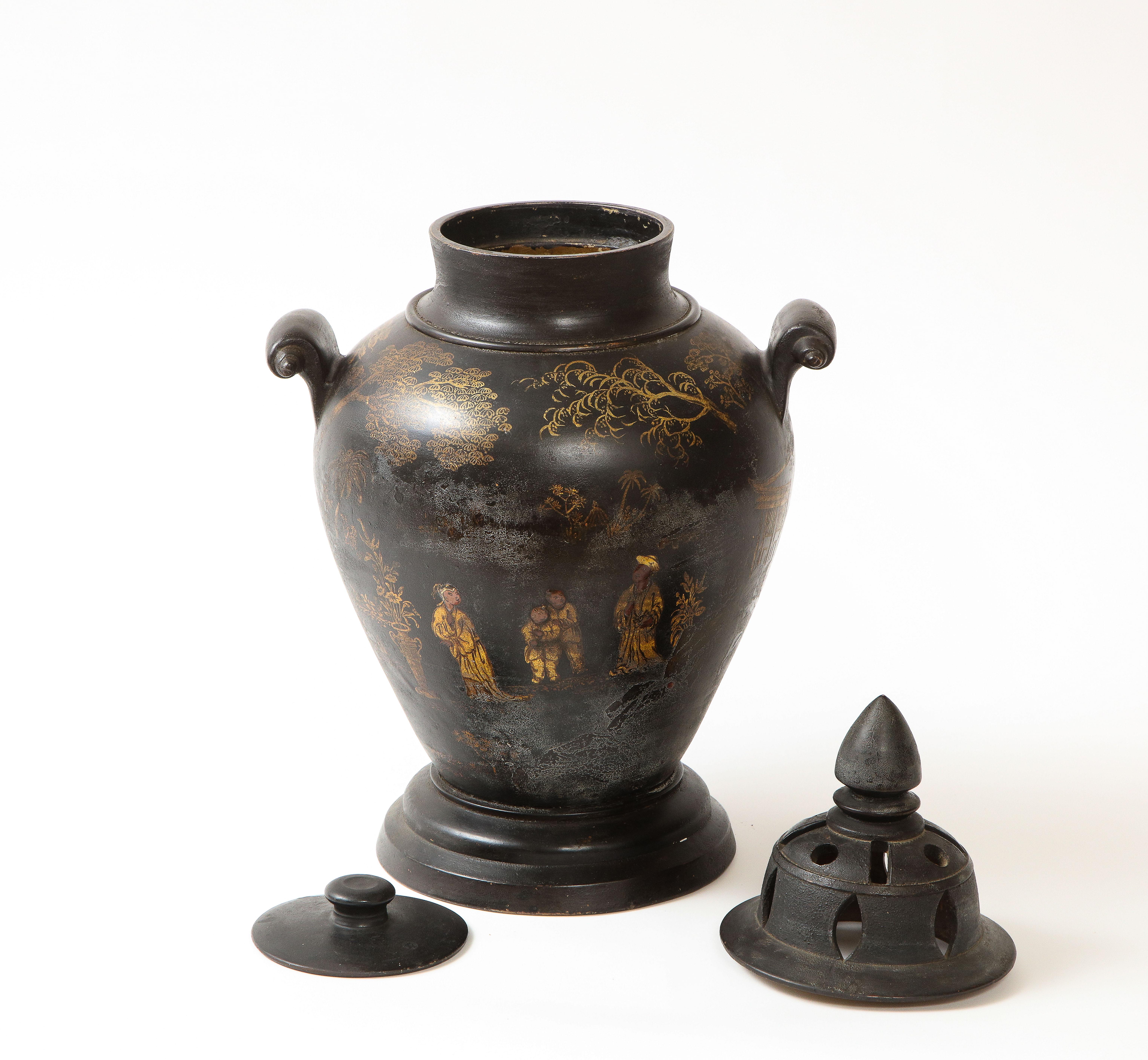 Dipinto a mano Urna coperta Berlin Faience Black Chinoiserie in vendita