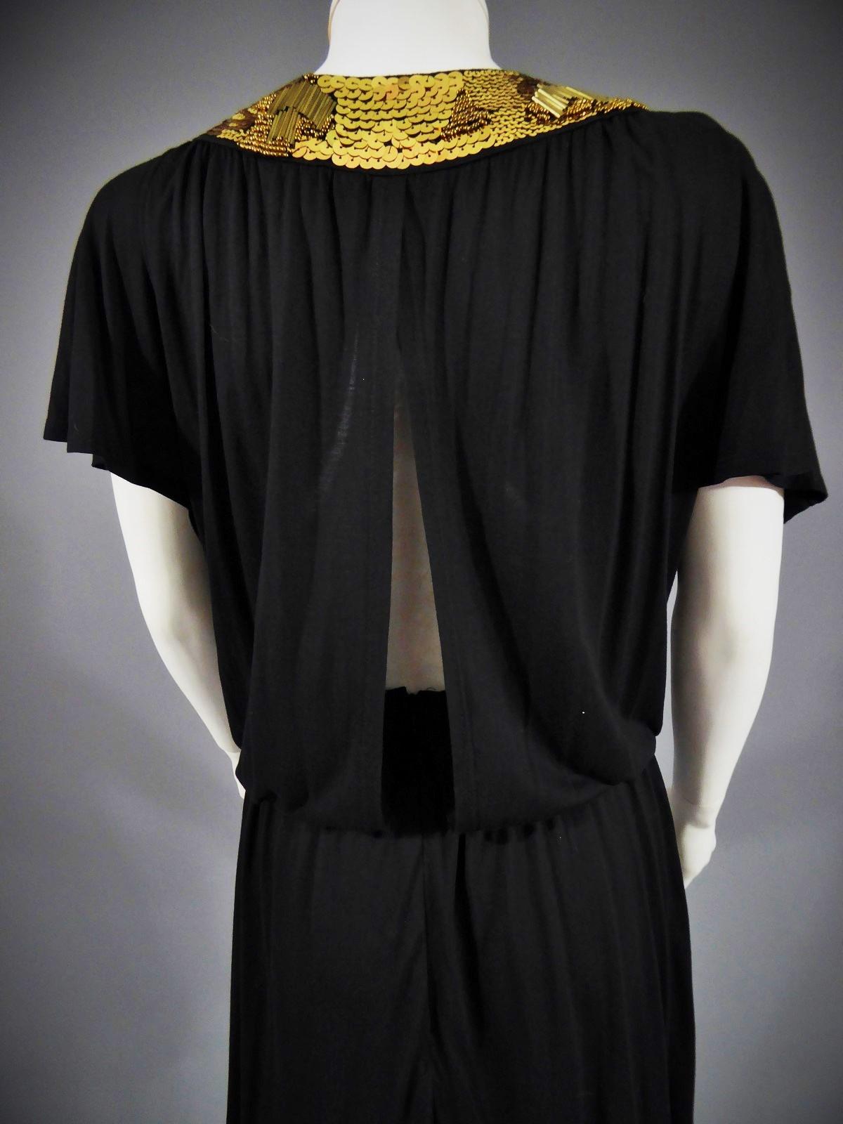 Mini robe brodée noire de Biba, Circa 1970-1980 en vente 7