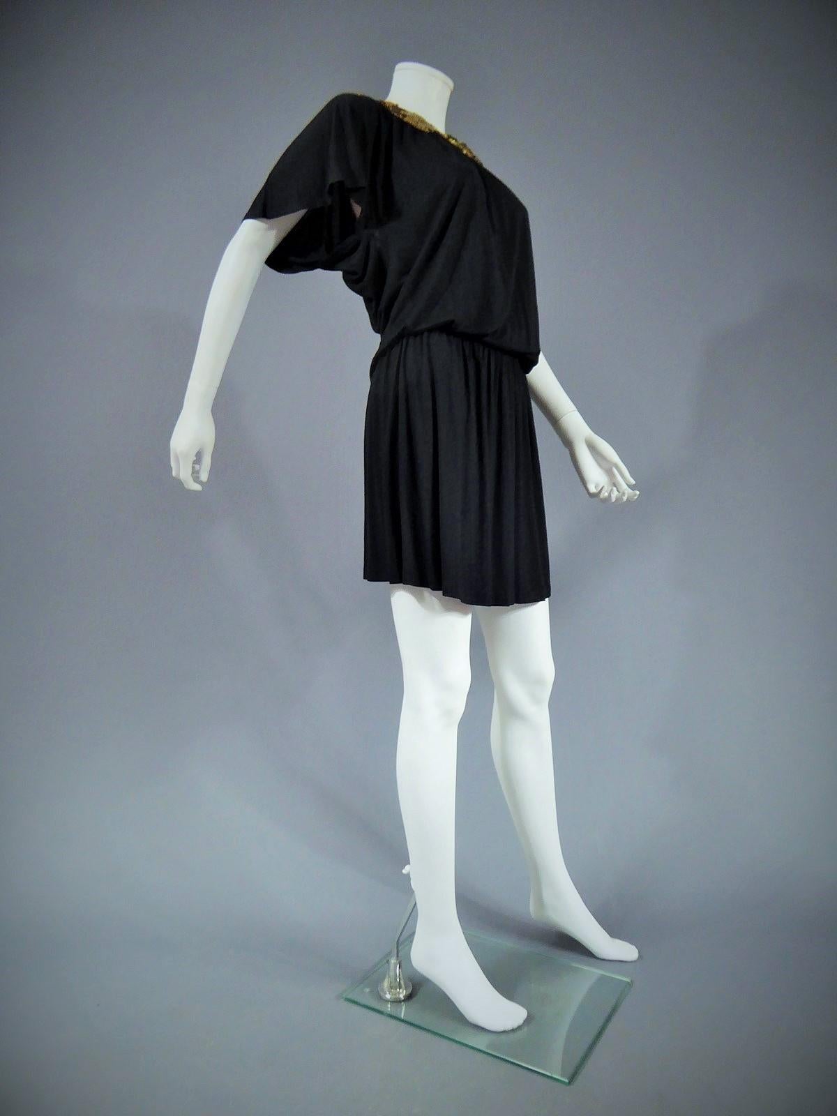Un minivestido Biba negro bordado, Circa 1970-1980 en venta 3