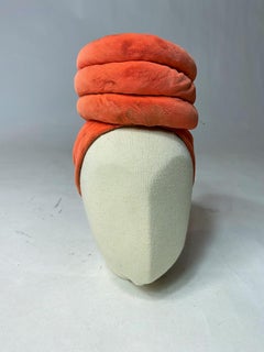 Bibi ""Choucroute" Hut aus lachsfarbenem Samt, inspiriert von Josephine Baker, um 1940