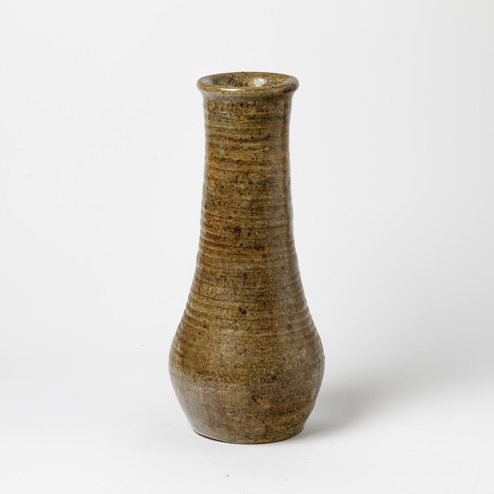 A ceramic vase by Alexandre Foucher to La Borne.
Perfect original conditions.
Signed under conditions.
Circa 1970-1980.