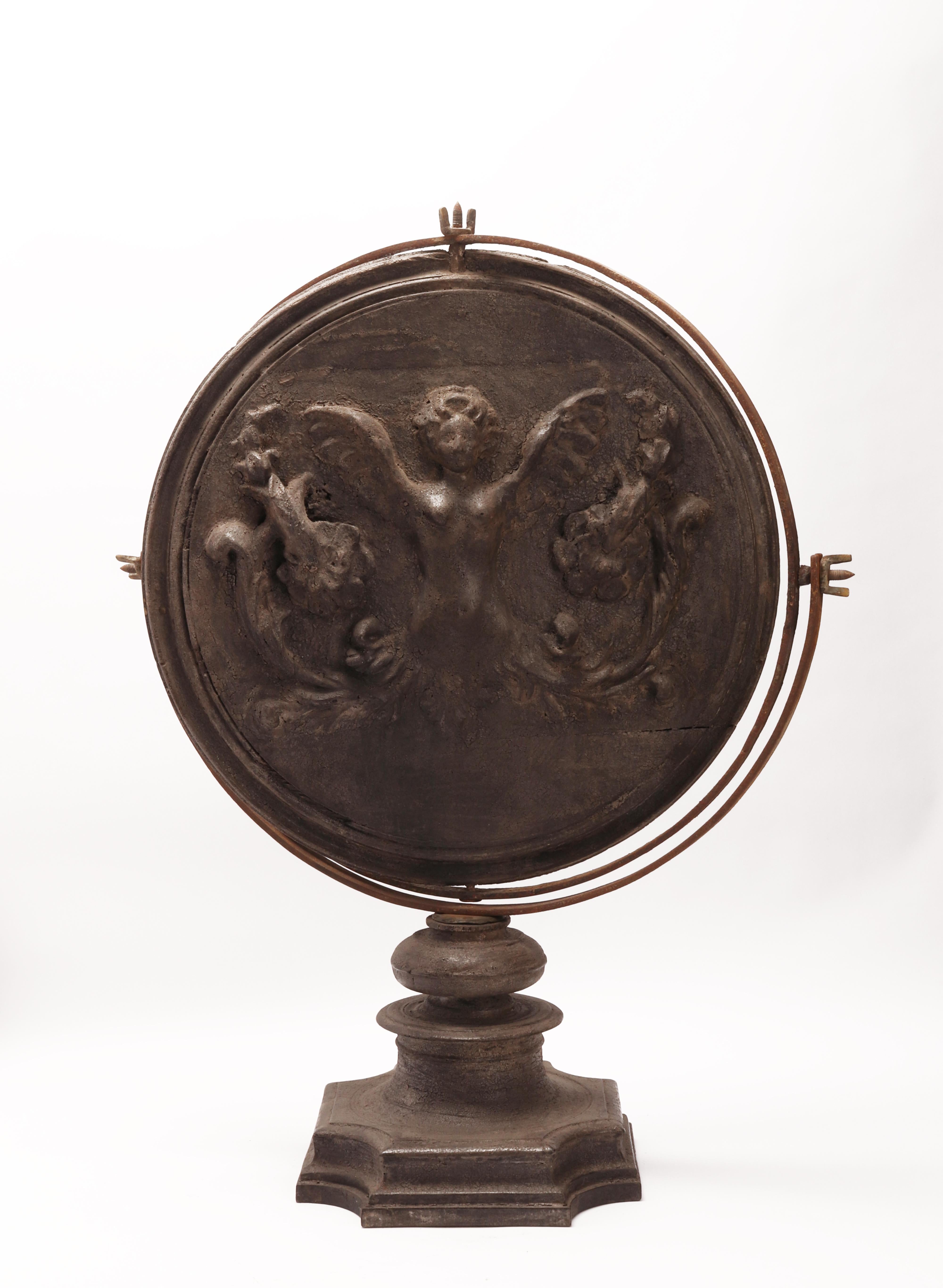 18th Century Big Convex Round Mirror, Italy, 1700