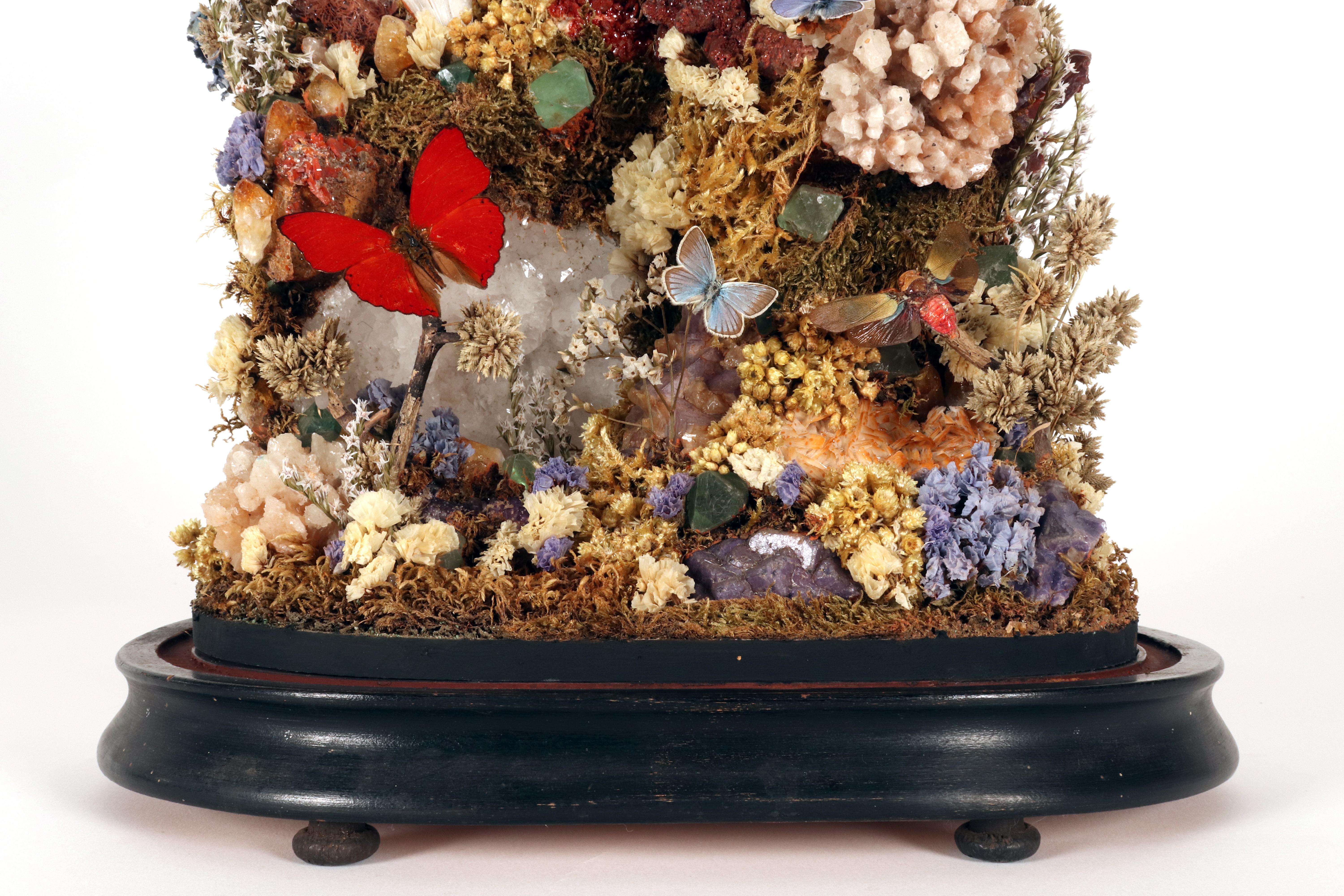 Un gran diorama con cristales, mariposas y flores, Italia 1870. en venta 5