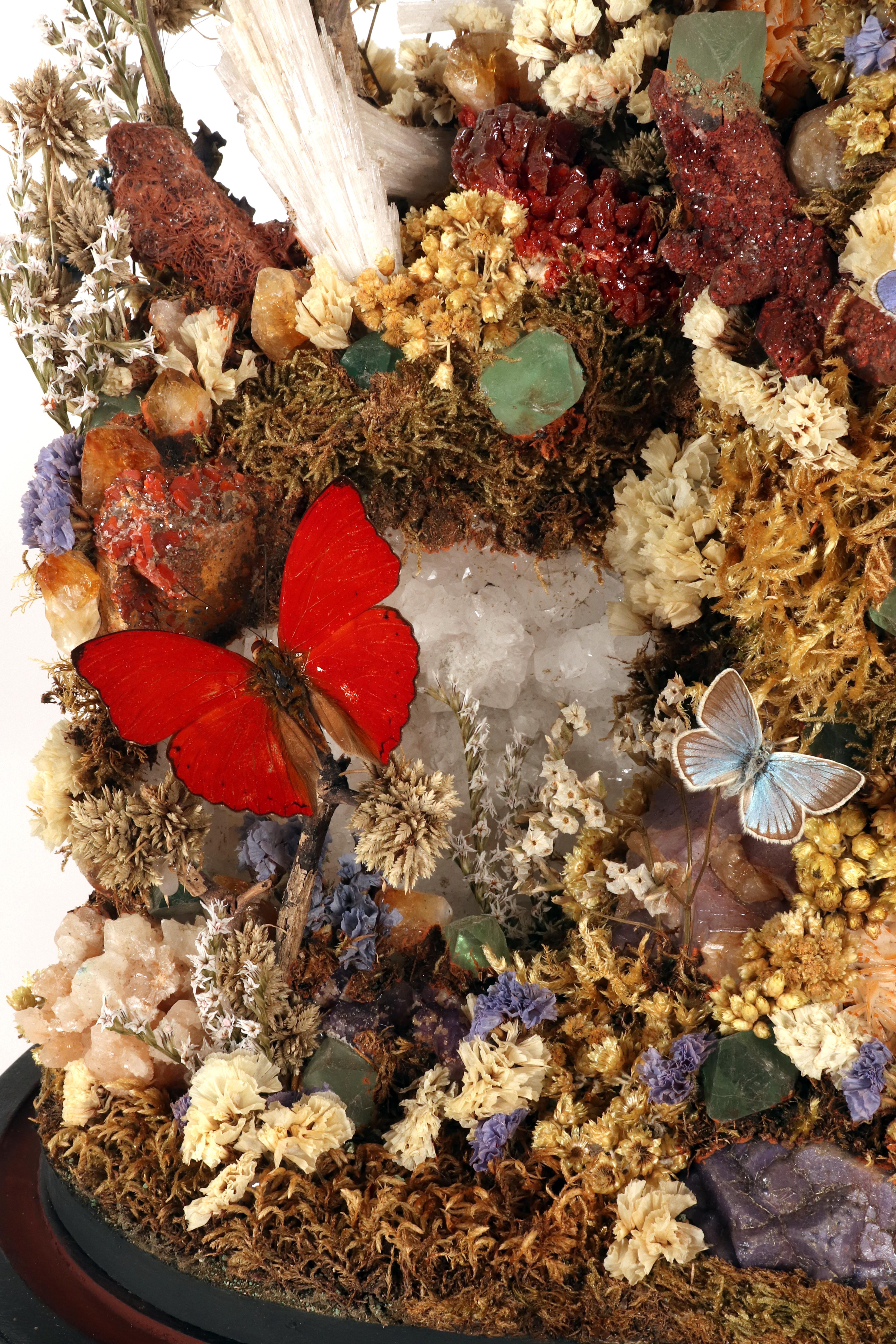 Un gran diorama con cristales, mariposas y flores, Italia 1870. en venta 8