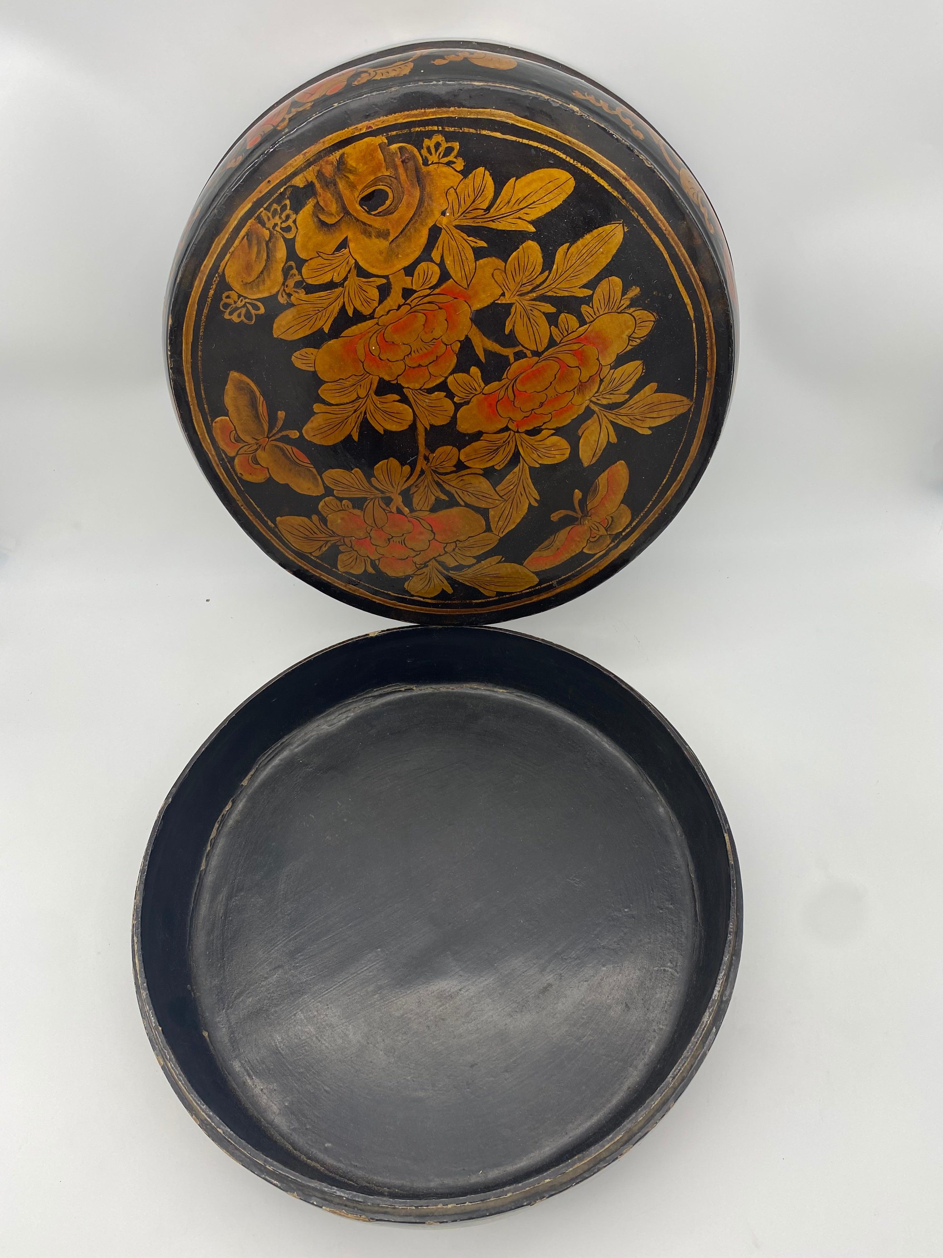 20th Century Big Golden Black Lacquer Chinese Box
