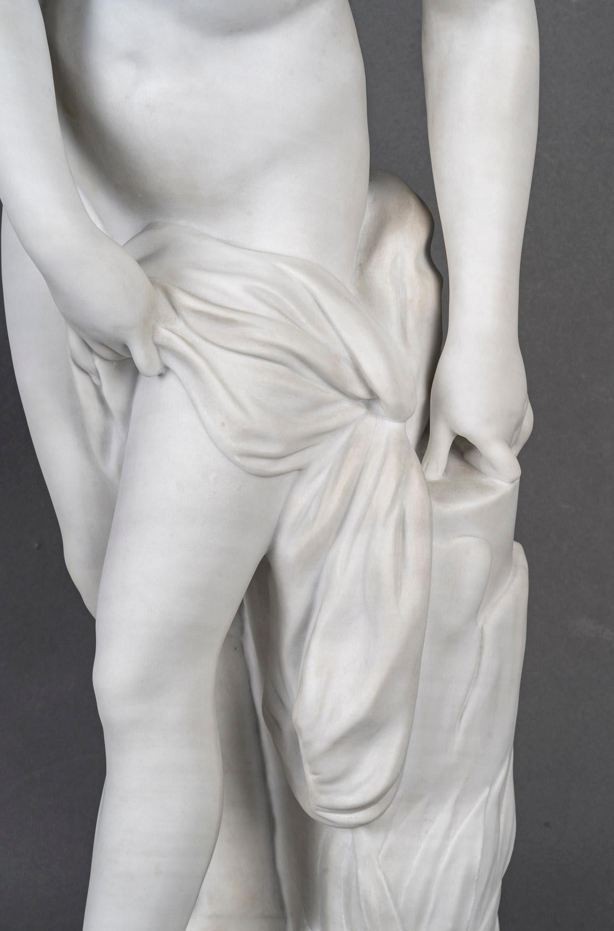 Una grande scultura in marmo bianco di Carrara, periodo Napoleone III. In condizioni buone in vendita a Saint-Ouen, FR