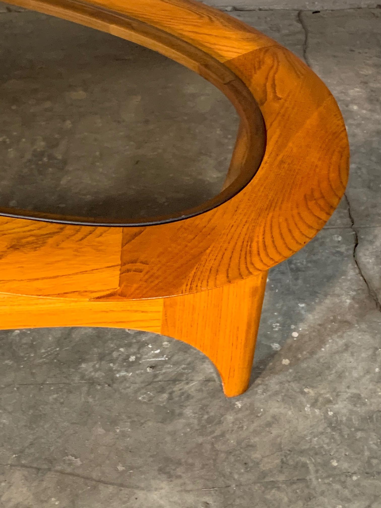 Biomorphic Coffee Table by Lane In Excellent Condition In St.Petersburg, FL