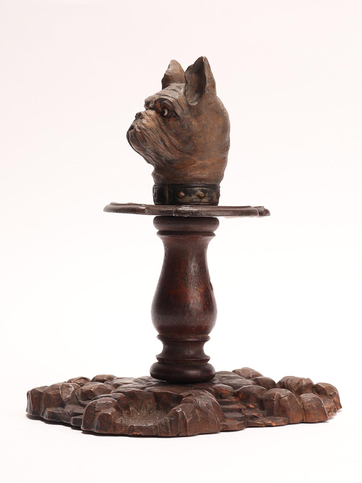 Glass A black forrest  pipe holder with a dog, Germany 1900.  For Sale