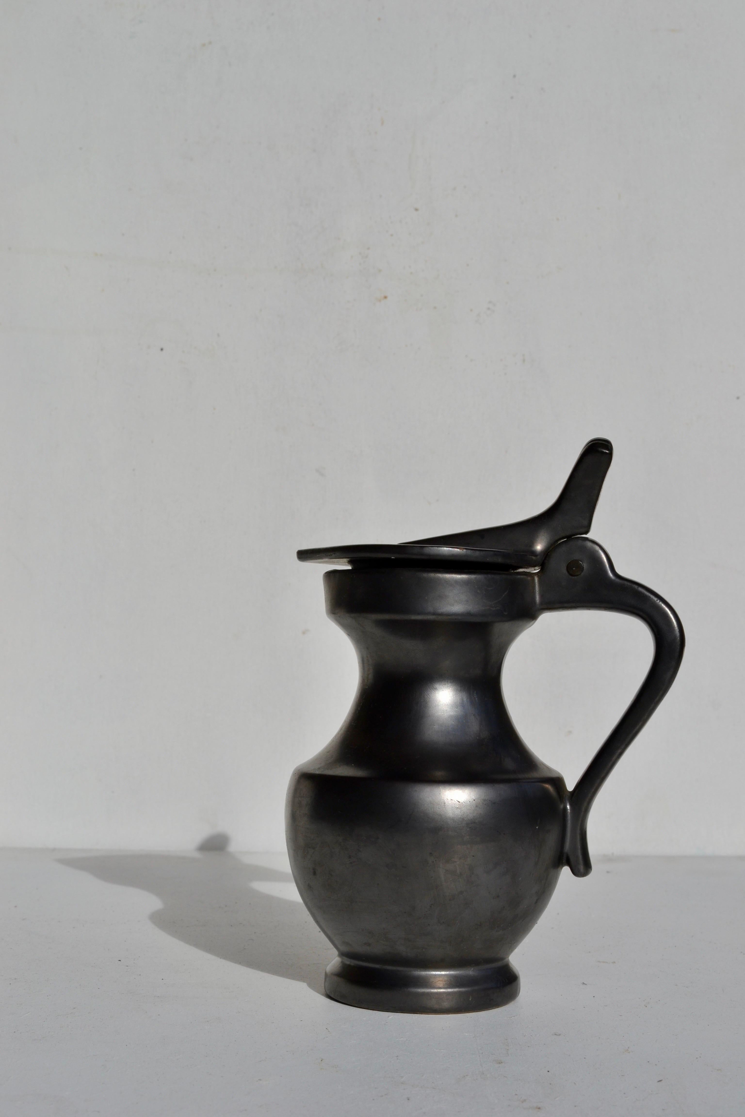 Brocca in ceramica smaltata nera, Francia, metà del secolo scorso, circa 1950 in vendita 3