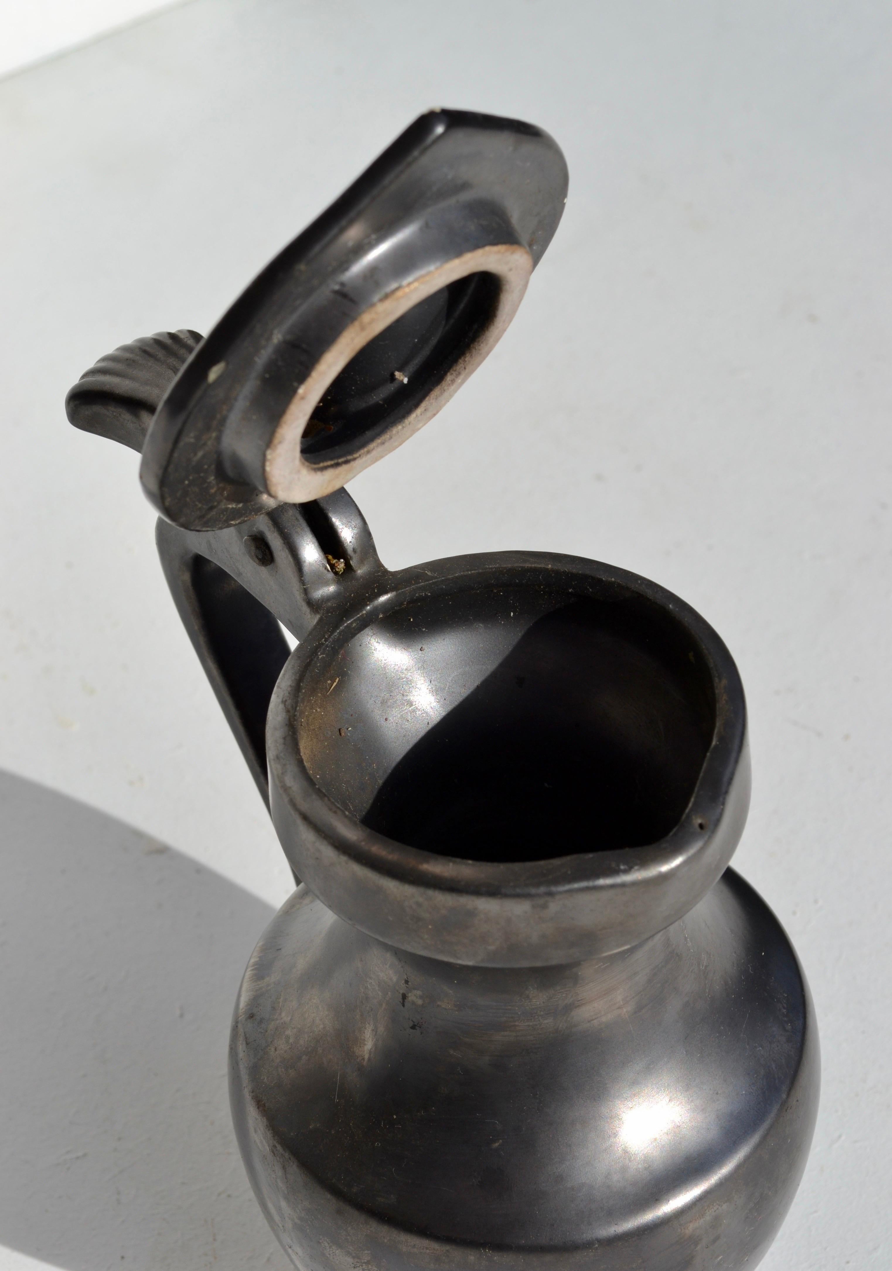 Ceramica Brocca in ceramica smaltata nera, Francia, metà del secolo scorso, circa 1950 in vendita