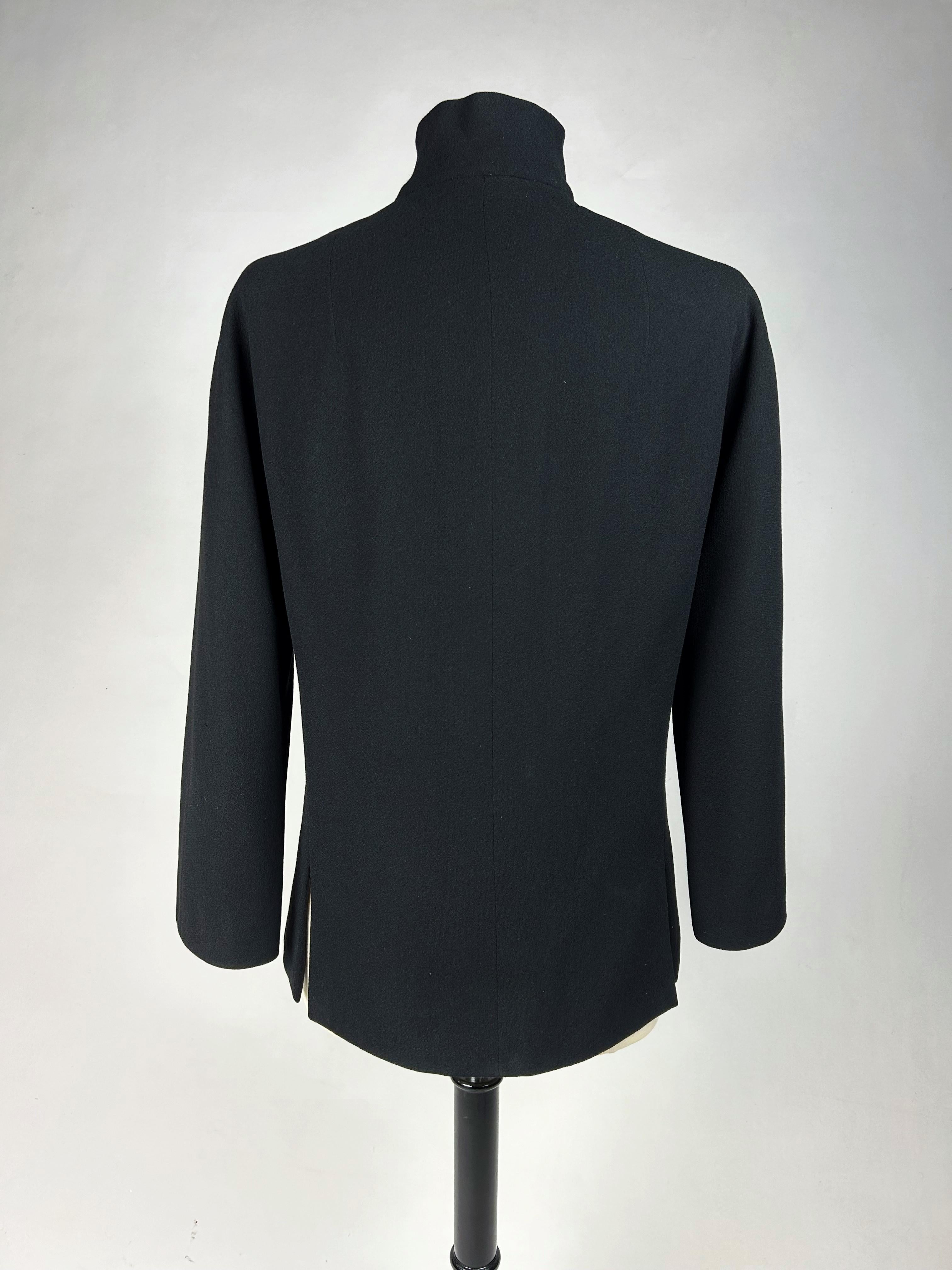 Une veste kimono noire de Pierre Balmain Haute Couture n. 111036 Circa 1975-1980 en vente 4