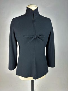 Una giacca kimono nera di Pierre Balmain Haute Couture n. 111036 CIRCA 1975-1980