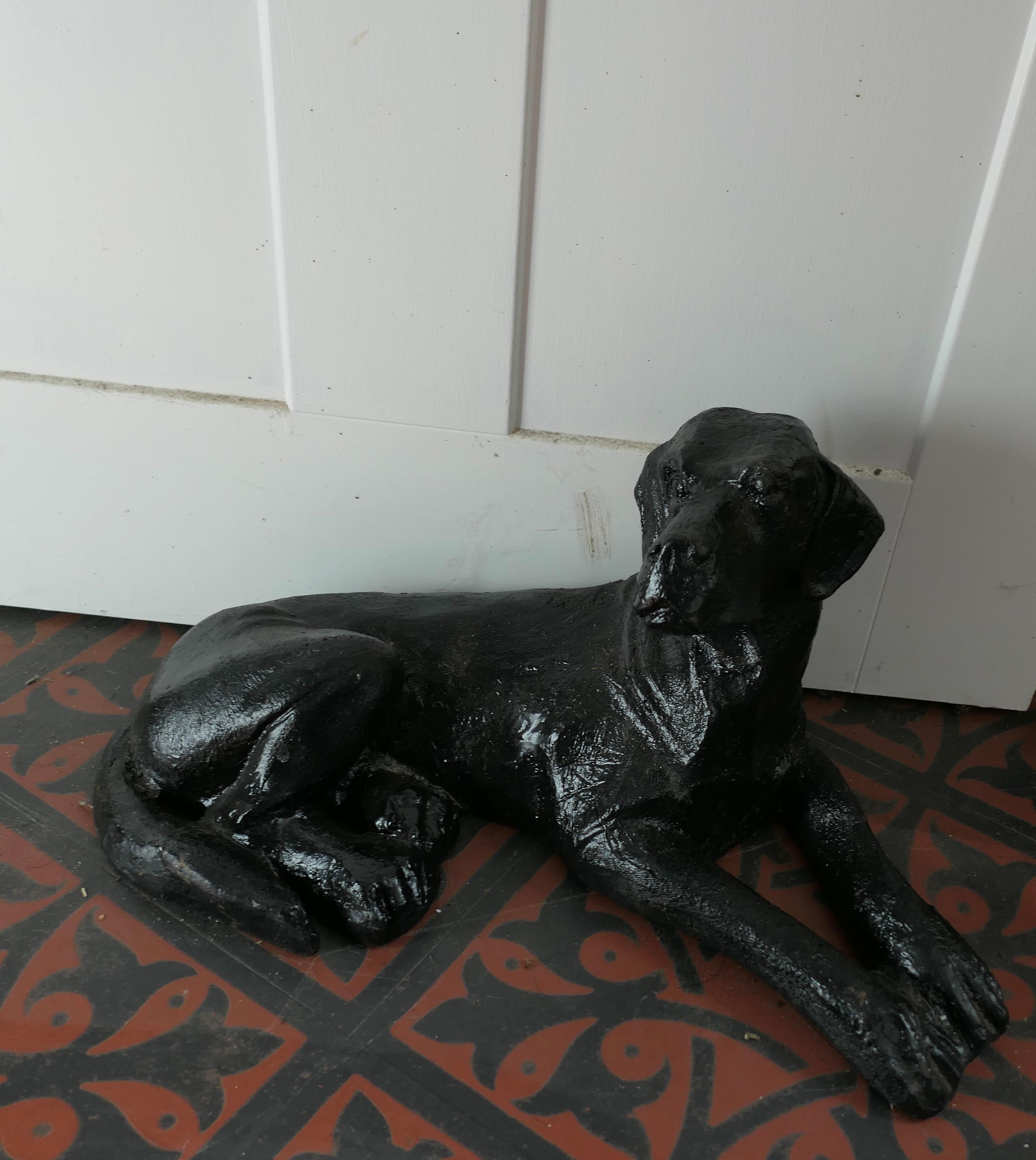 Arts and Crafts Un chiot labrador noir, arrêt de porte  Une pièce charmante pour tous les amoureux des chiens en vente
