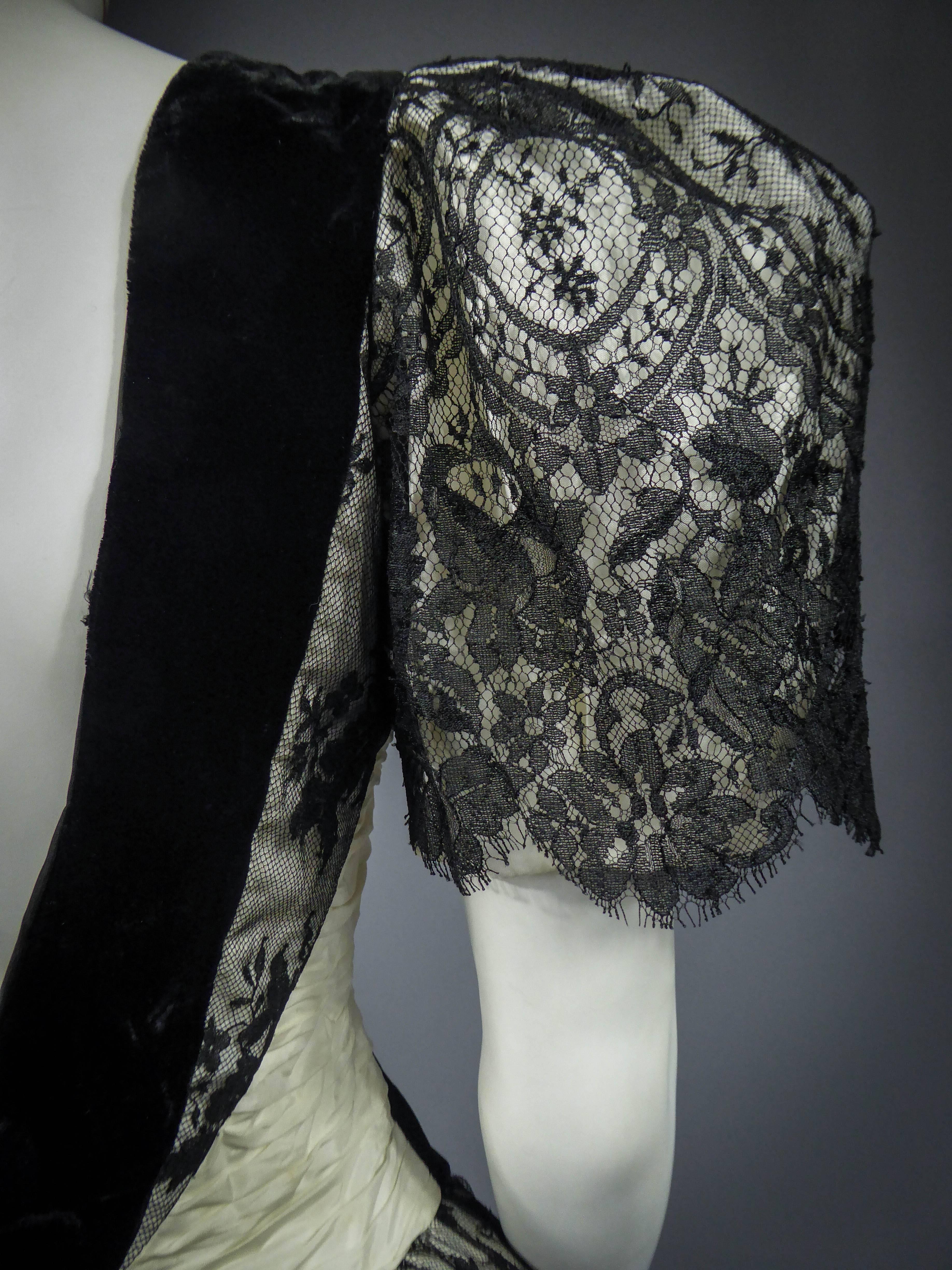 Ein französisches Couture-Cocktailkleid aus schwarzer Spitze und Weiß CIRCA 1990 im Angebot 7
