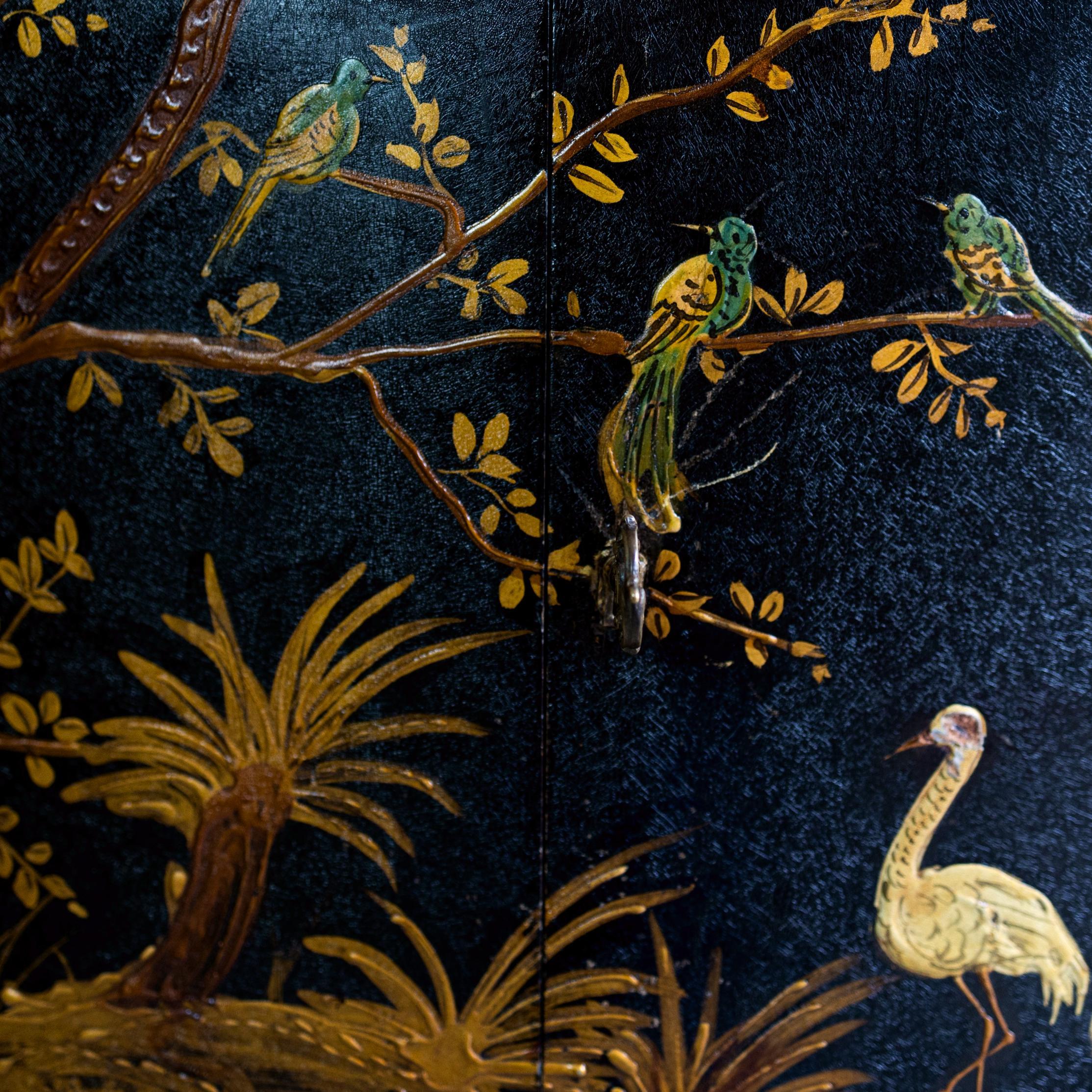 Black Lacquered and Chinoiserie-Decorated Serpentine Cabinet, English, c. 1875 3