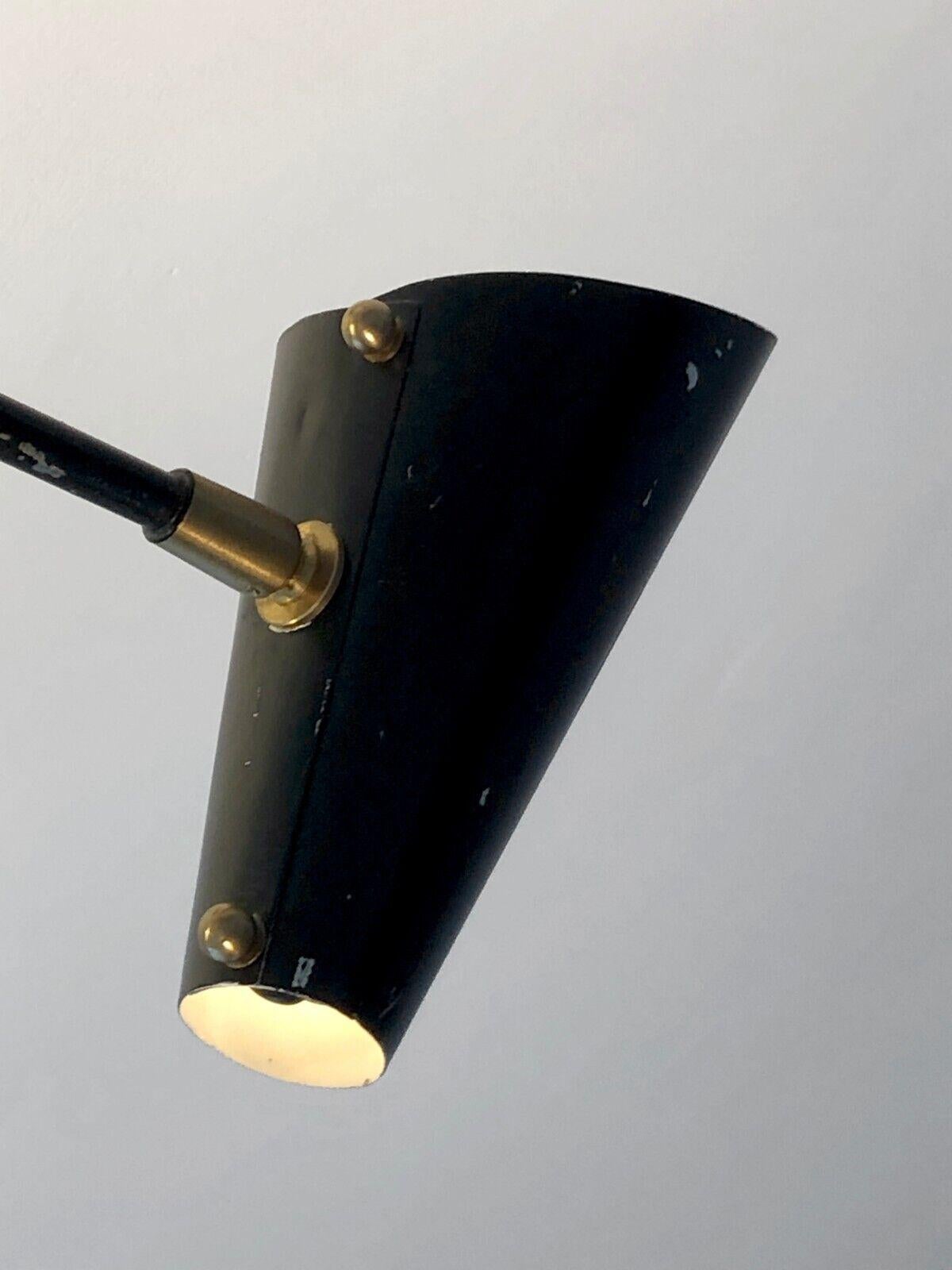 A MID-CENTURY-MODERN MODERNIST Dreiarmige dreiarmige CEILING LAMP FIXTURE, Frankreich 1950 im Angebot 2