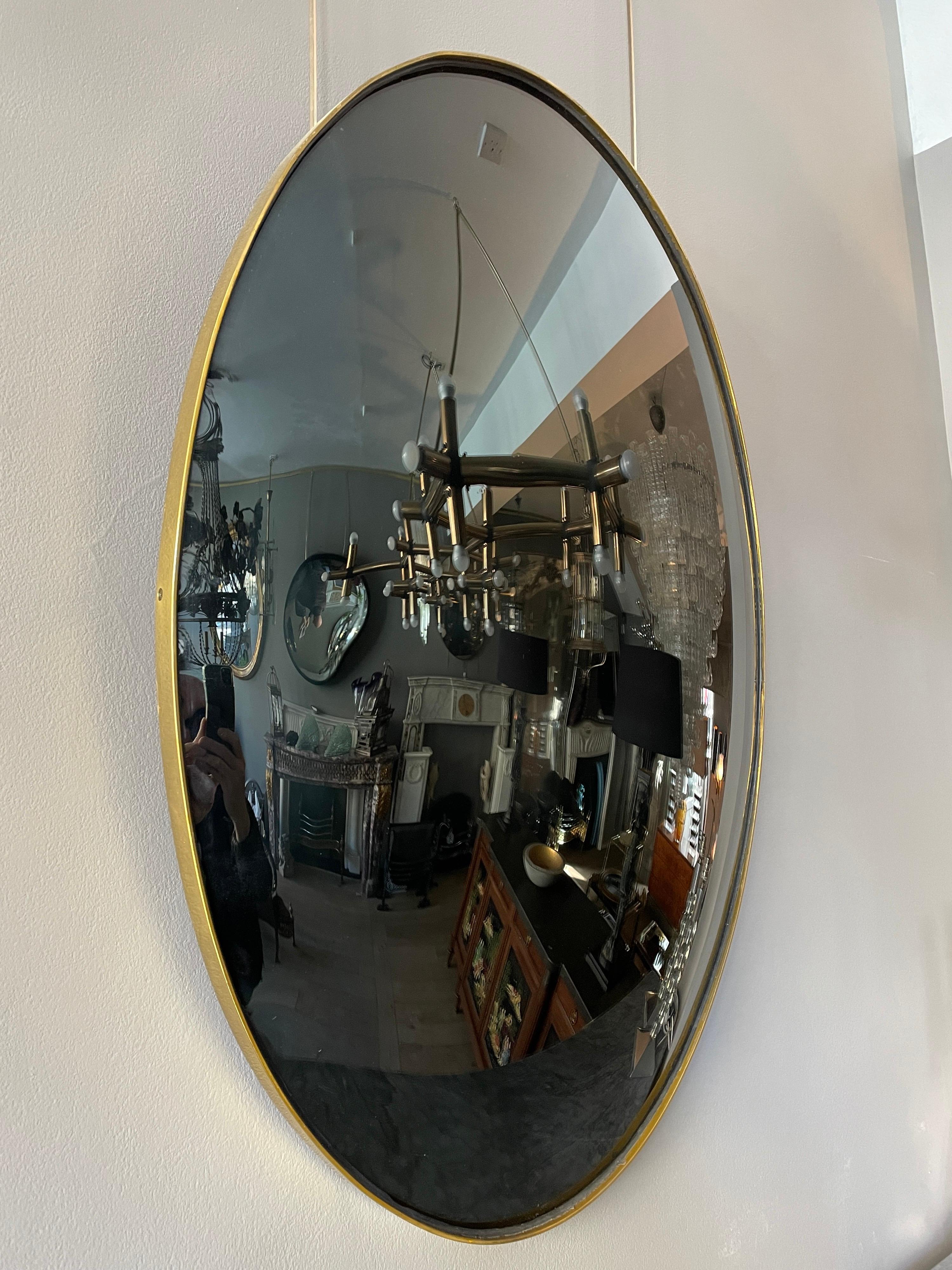 Miroir ovale convexe en verre noir Bon état - En vente à London, GB
